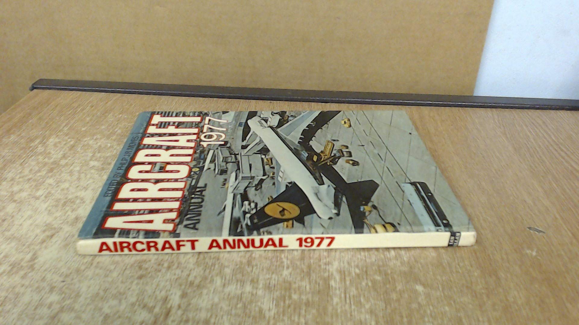 Aircraft Annual 1977 Books