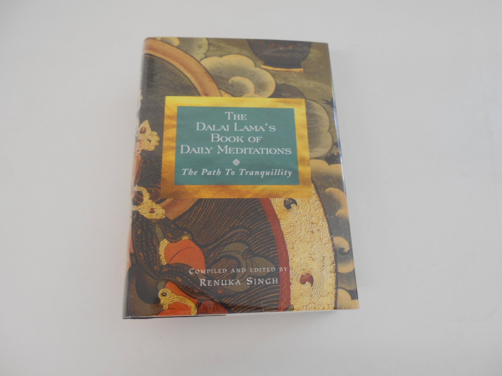 The Dalai Lama's Book of Daily Meditations: The Path to Tranquility Religion & Esotericism