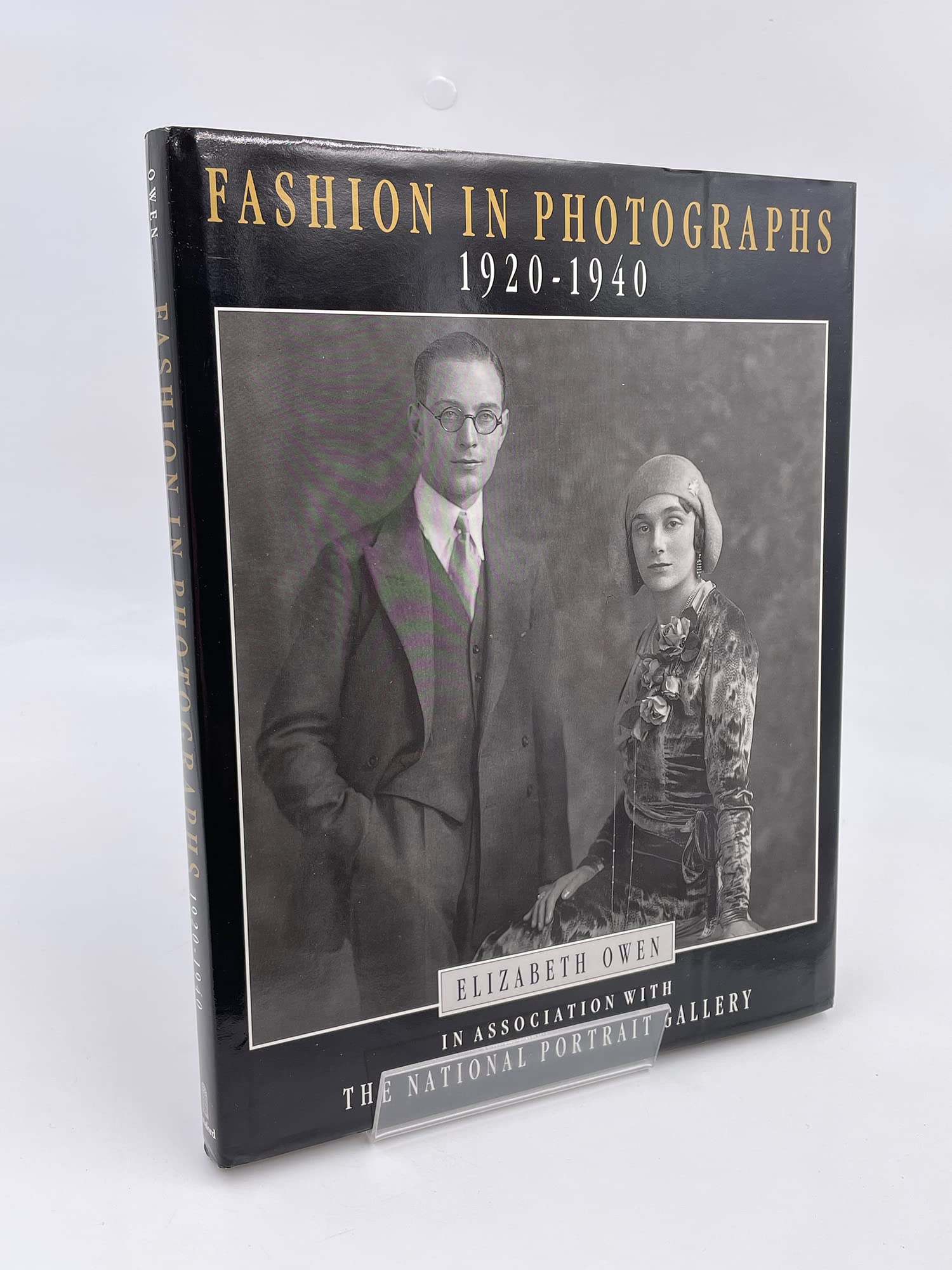 Fashion in Photographs: 1920-1940 Books