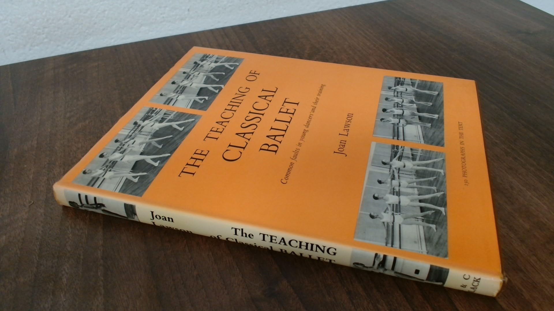 Teaching of Classical Ballet: Common Faults in Young Dancers and Their Training Books