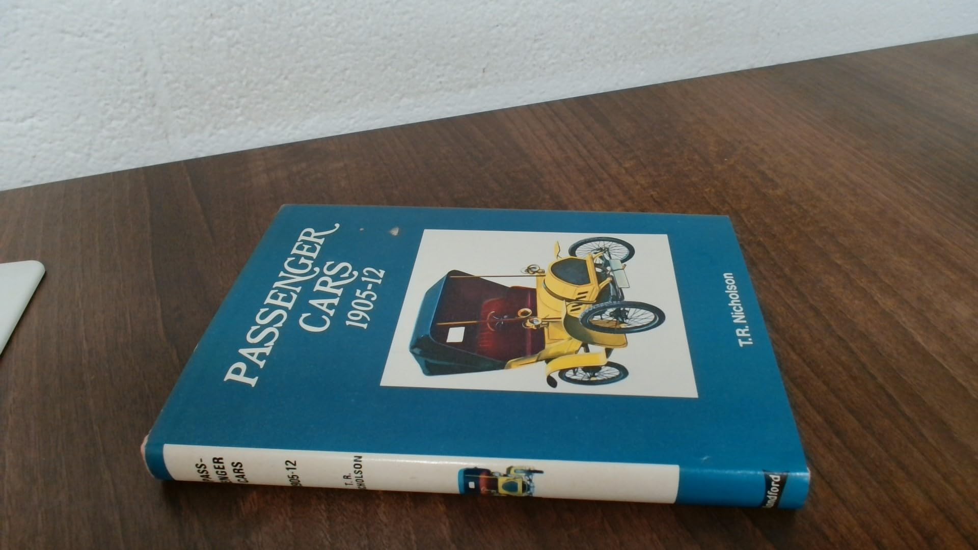 Passenger Cars (Cars of the World S.) Books