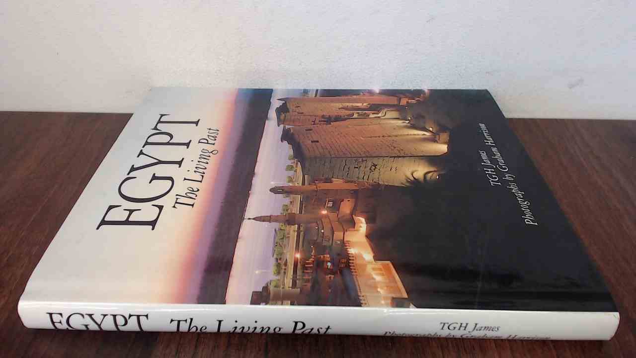 Egypt: The Living Past Politics & History