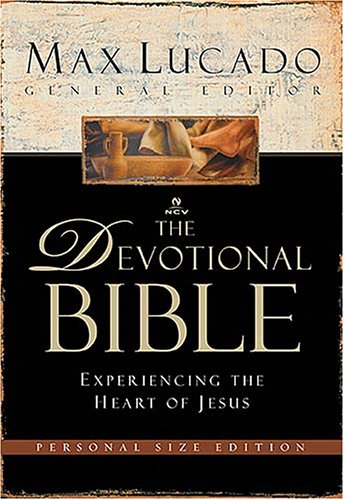 The Devotional Bible, Personal Size Edition: Experiencing the Heart of Jesus Religion & Esotericism