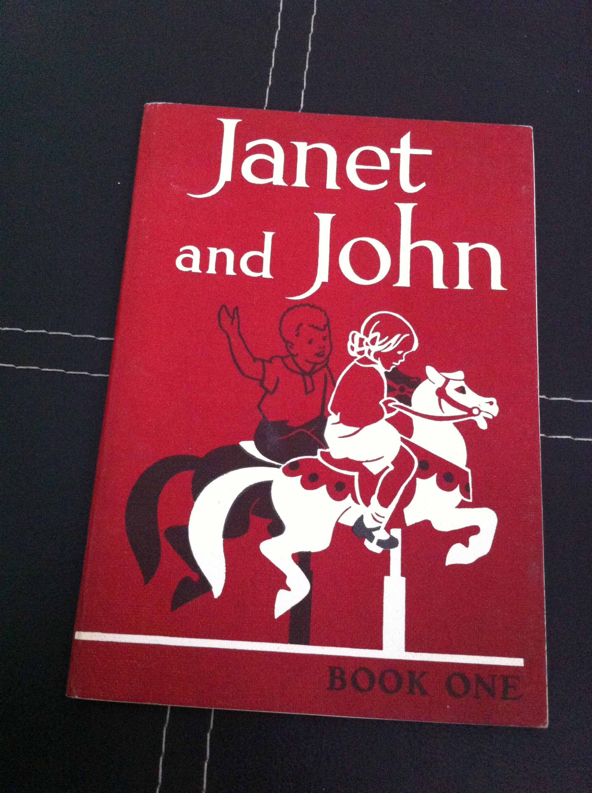 Janet and John Series: Basic Bks.Phonic S.: Janet and John, Bk.1 (Janet & John series) Reading Aloud & Learning to Read