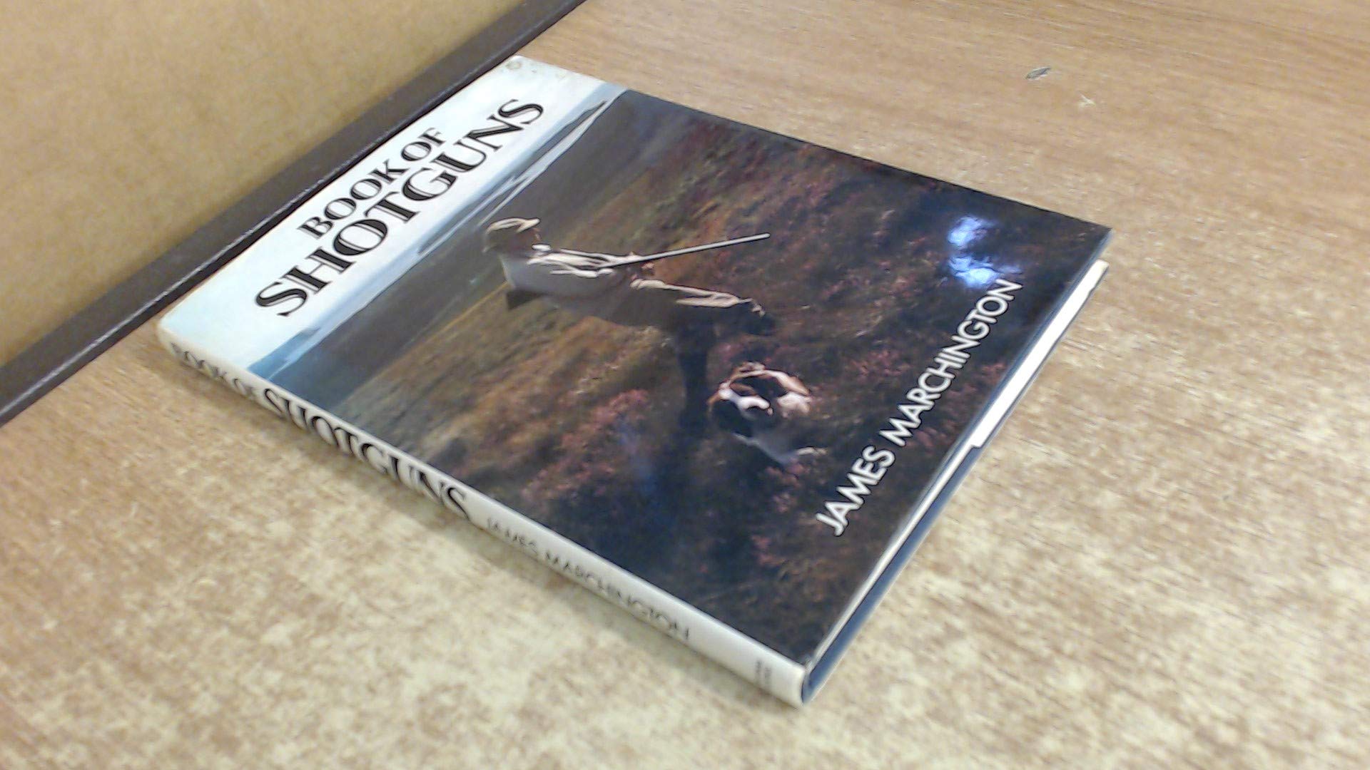 Book of Shotguns (Pelham practical sports) Leisure & Fun