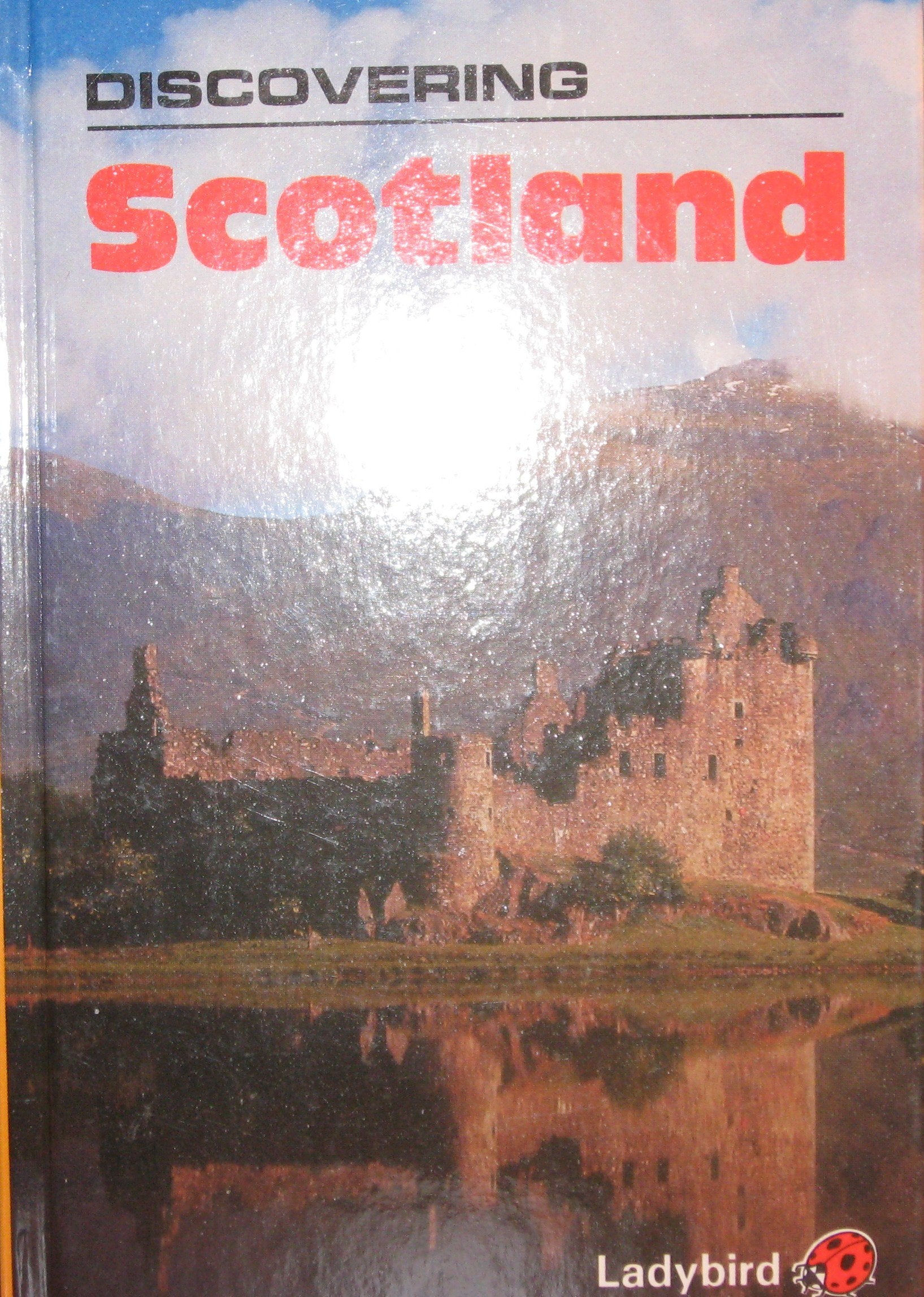 Discovering Scotland (Board Book) Leisure & Fun