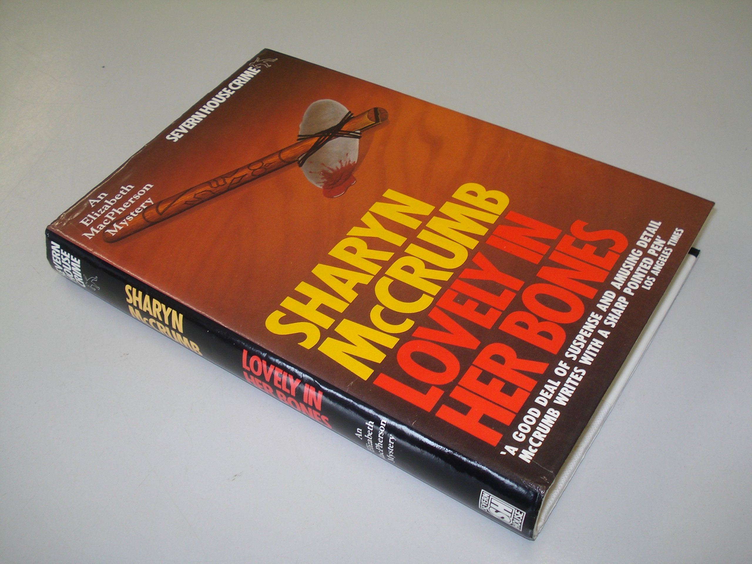 Lovely in Her Bones: An Elizabeth Macpherson Mystery (Severn House Crime) Contemporary literature