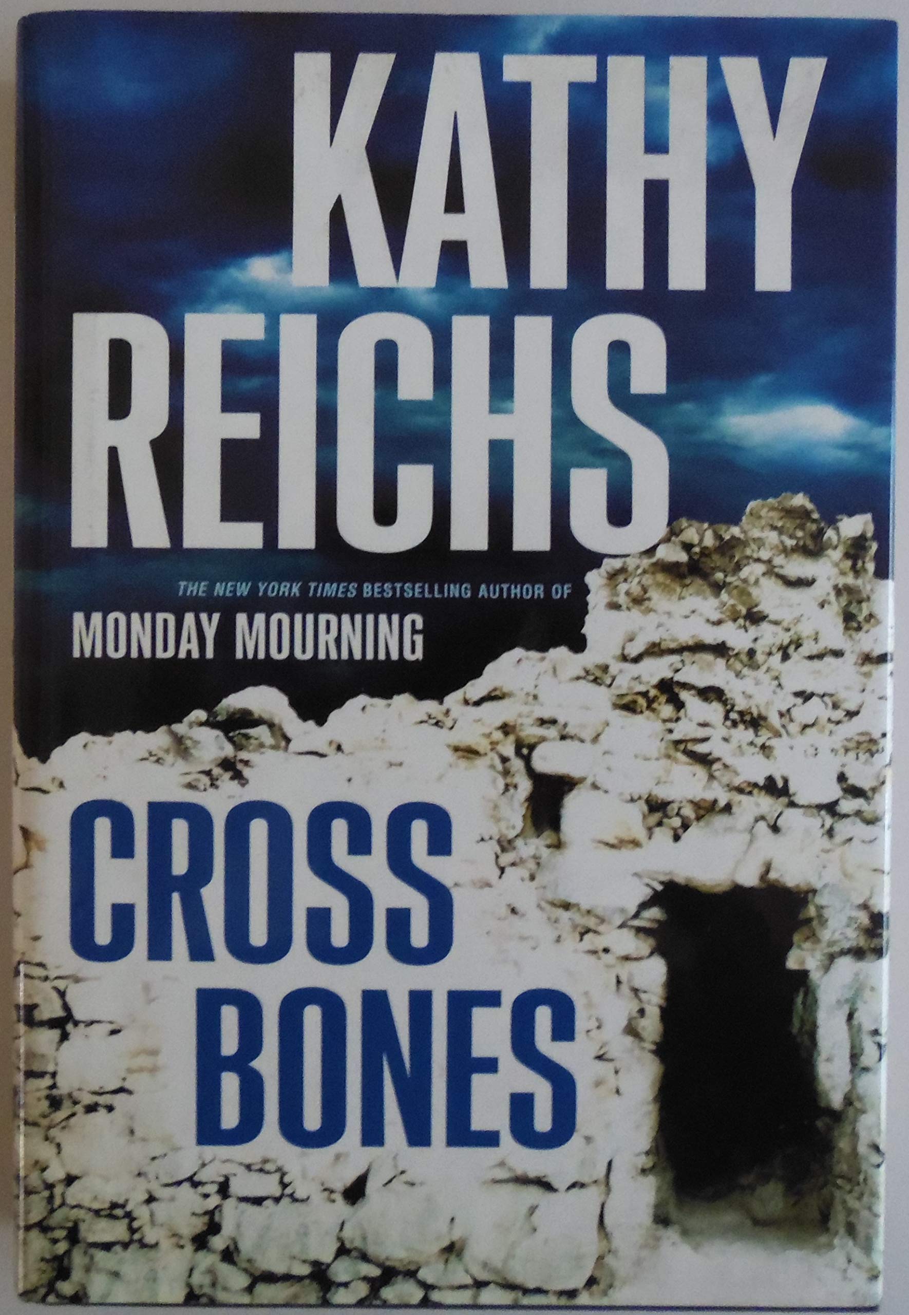 Cross Bones (A Temperance Brennan Novel) Action & Adventure