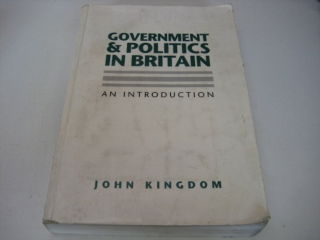 Government and Politics in Britain: An Introduction book