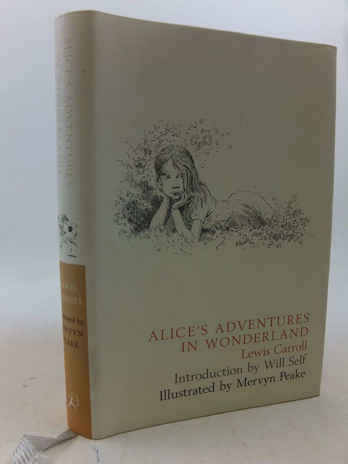 Alice's Adventures in Wonderland: Illustrated by Mervyn Peake Classics