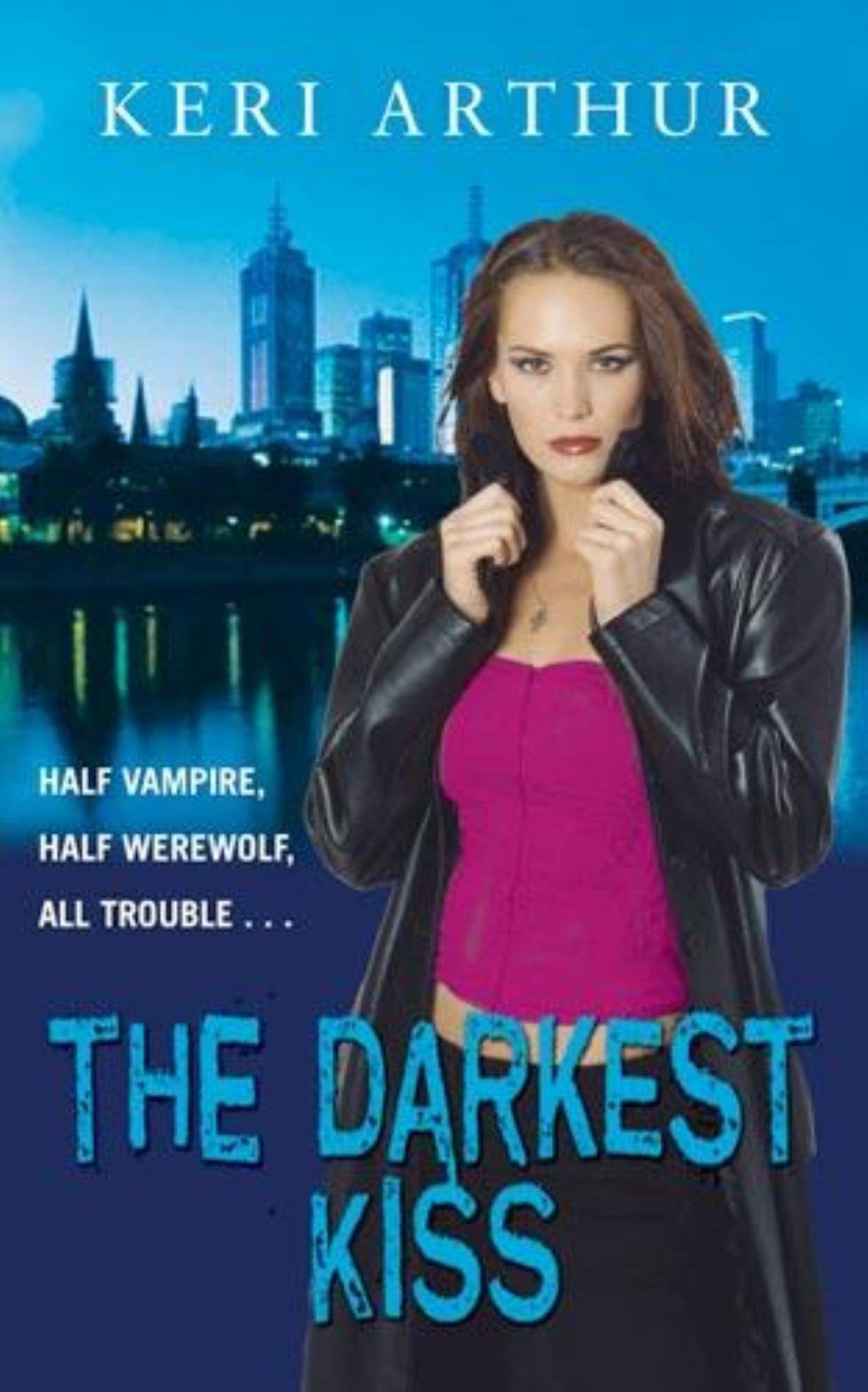 The Darkest Kiss: Number 6 in series (Riley Jenson Guardian) Fantasy & Sci-Fi