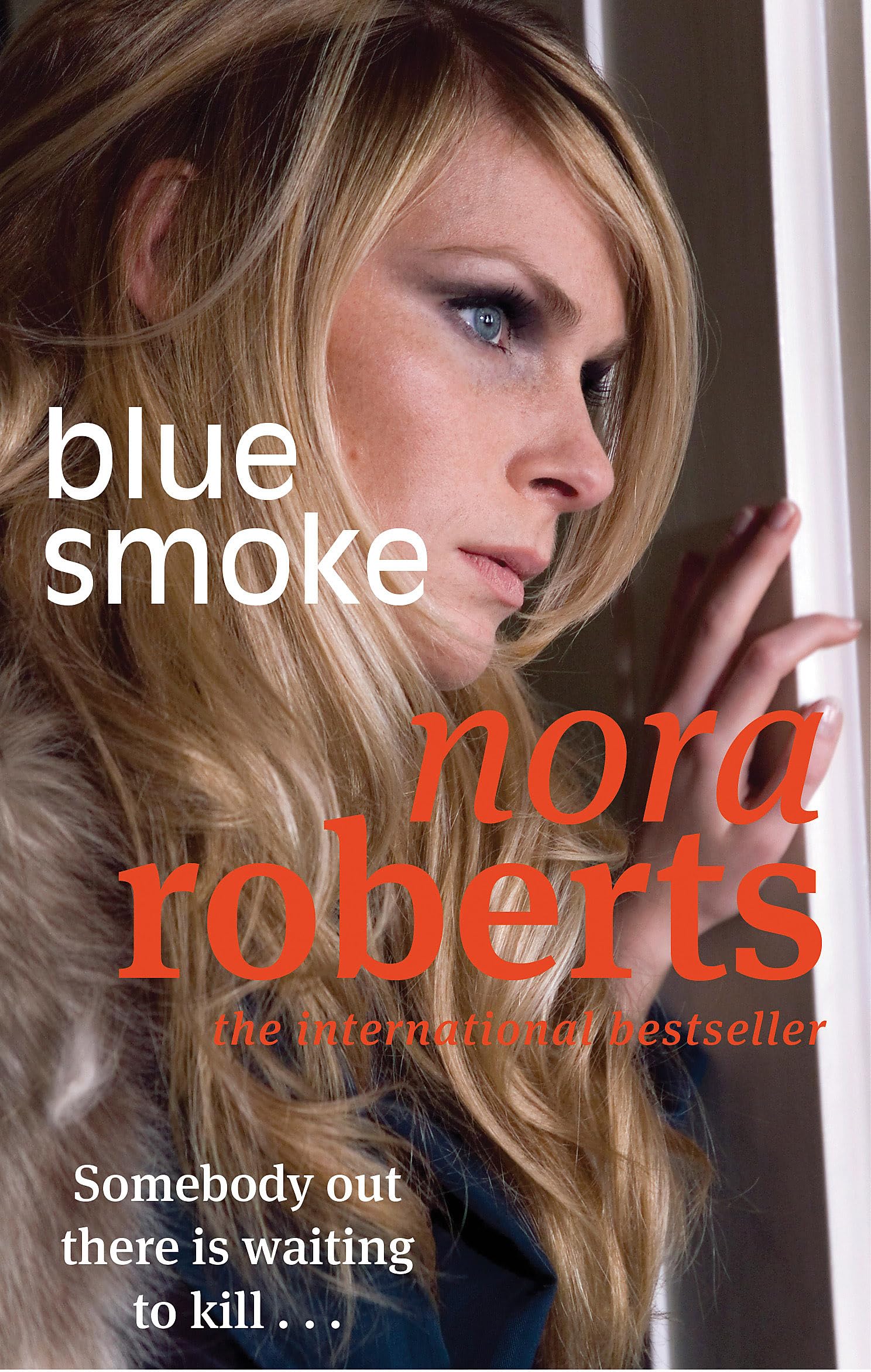 Blue Smoke: Somebody out there is waiting to kill . . . (Tom Thorne Novels) Contemporary literature