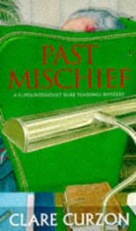 Past Mischief (A Superintendent Mike Yeadings mystery) Contemporary literature