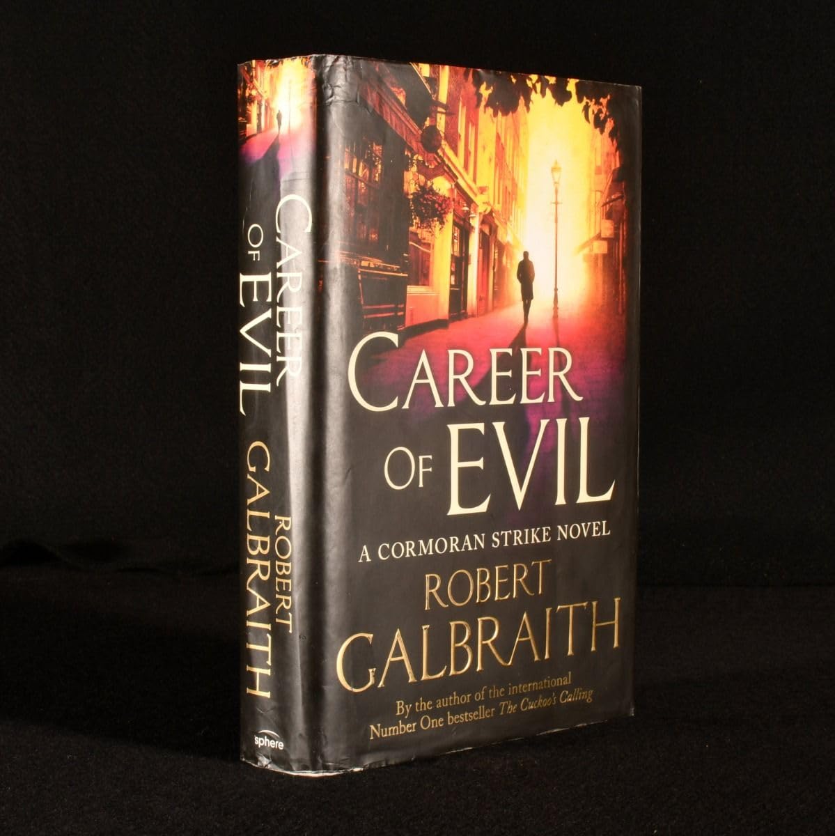 Career of Evil: Cormoran Strike Book 3 (Cormoran Strike, 3) Contemporary literature