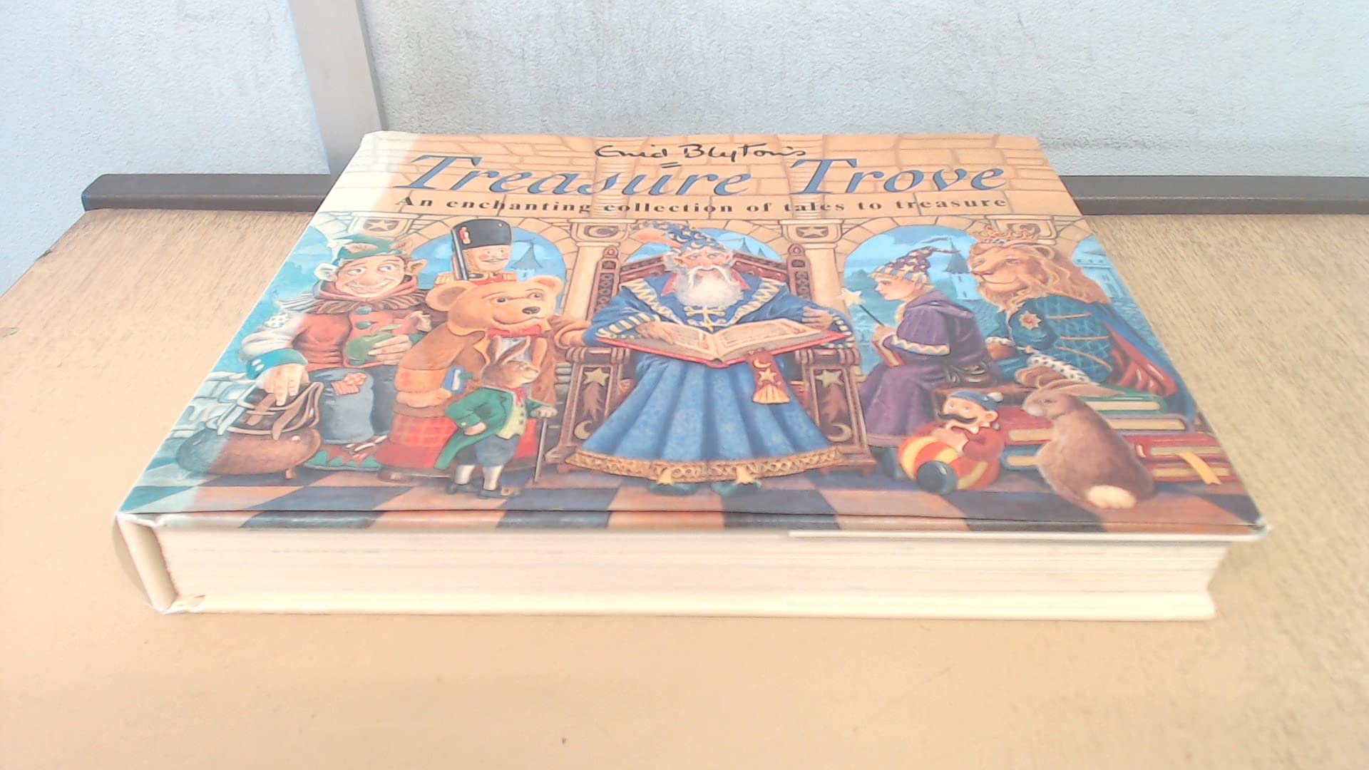 Treasure Trove - An enchanting collection of tales to treasure Books