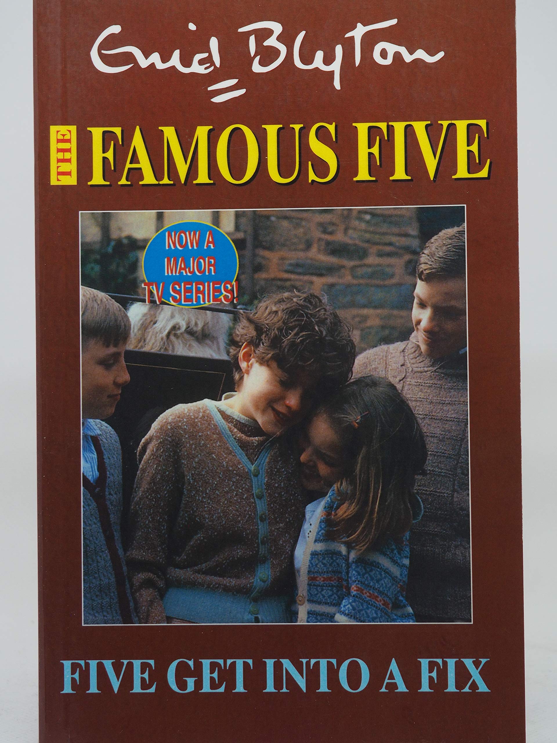 Five Get into a Fix (Galaxy Children's Large Print Books, Band 17) Novels & Short Stories