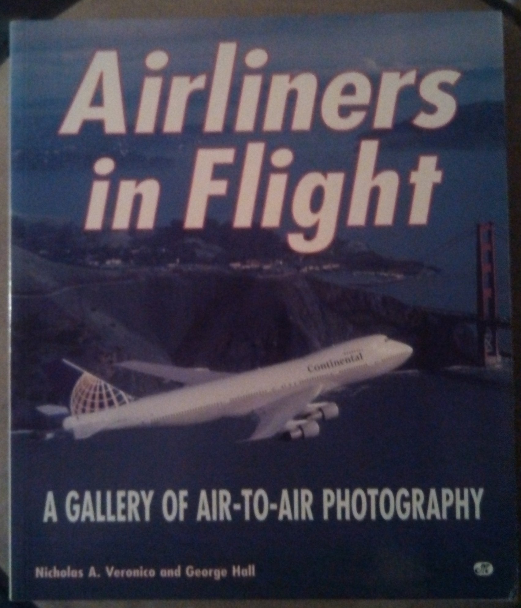 Airliners in Flight: A Gallery of Air-To-Air Photography Travel