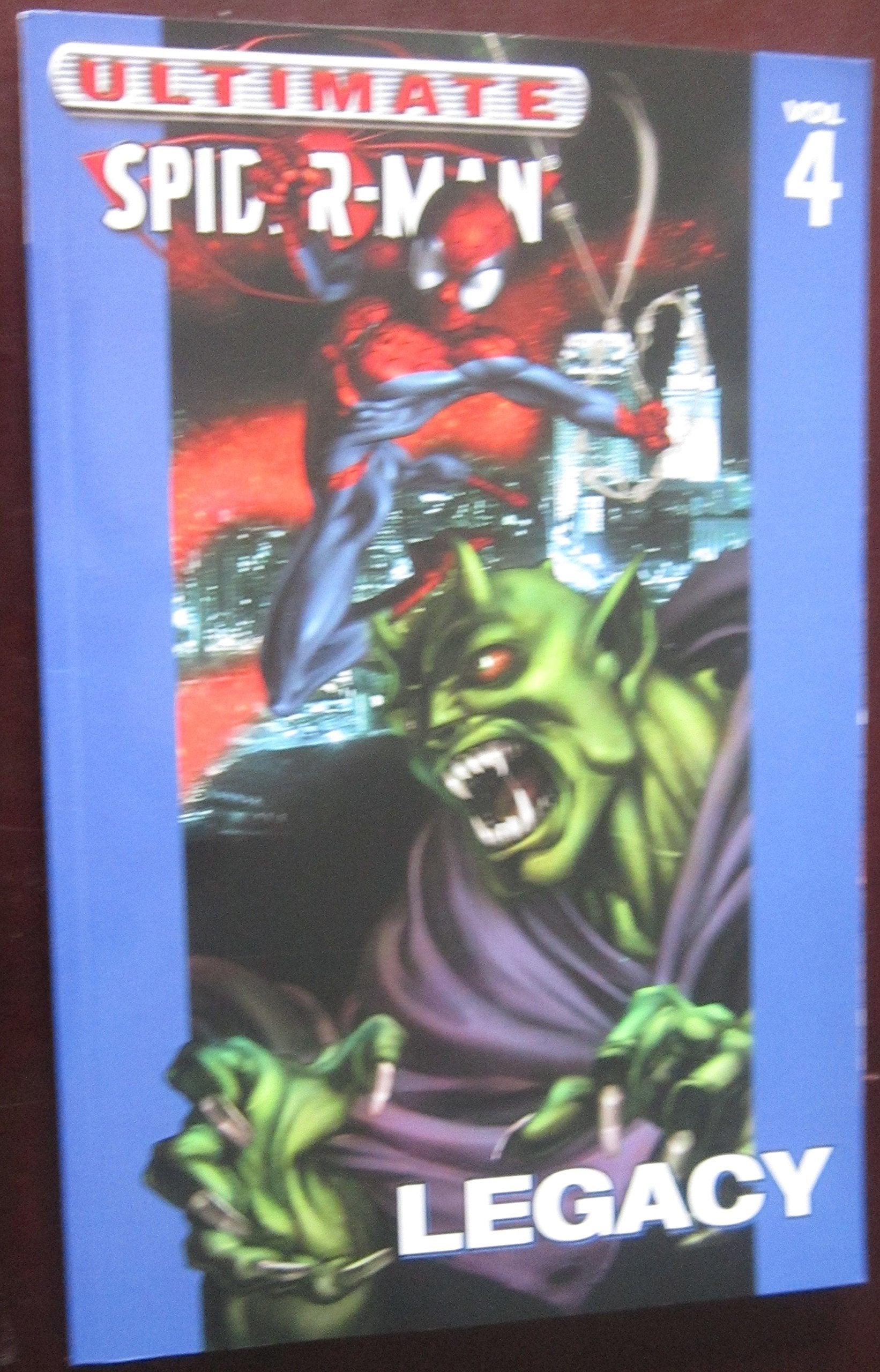 Ultimate Spider-Man, Vol. 4: Legacy (Ultimate Spider-man, 4, Band 4) Manga