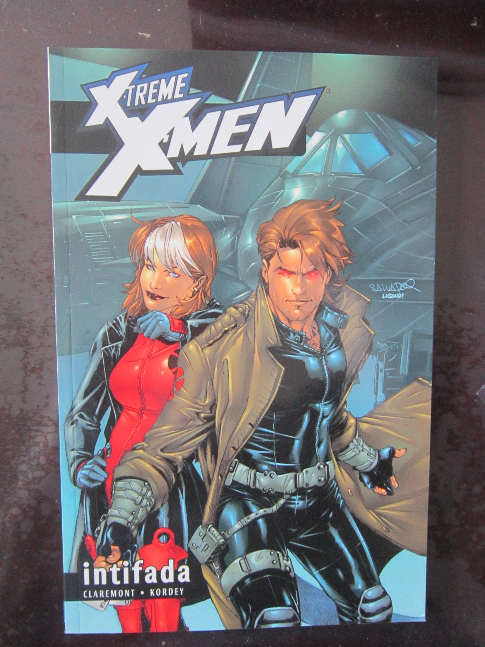 X-Treme X-Men, Vol 6: Intifada (X-Treme X-Men, 6, Band 6) Manga