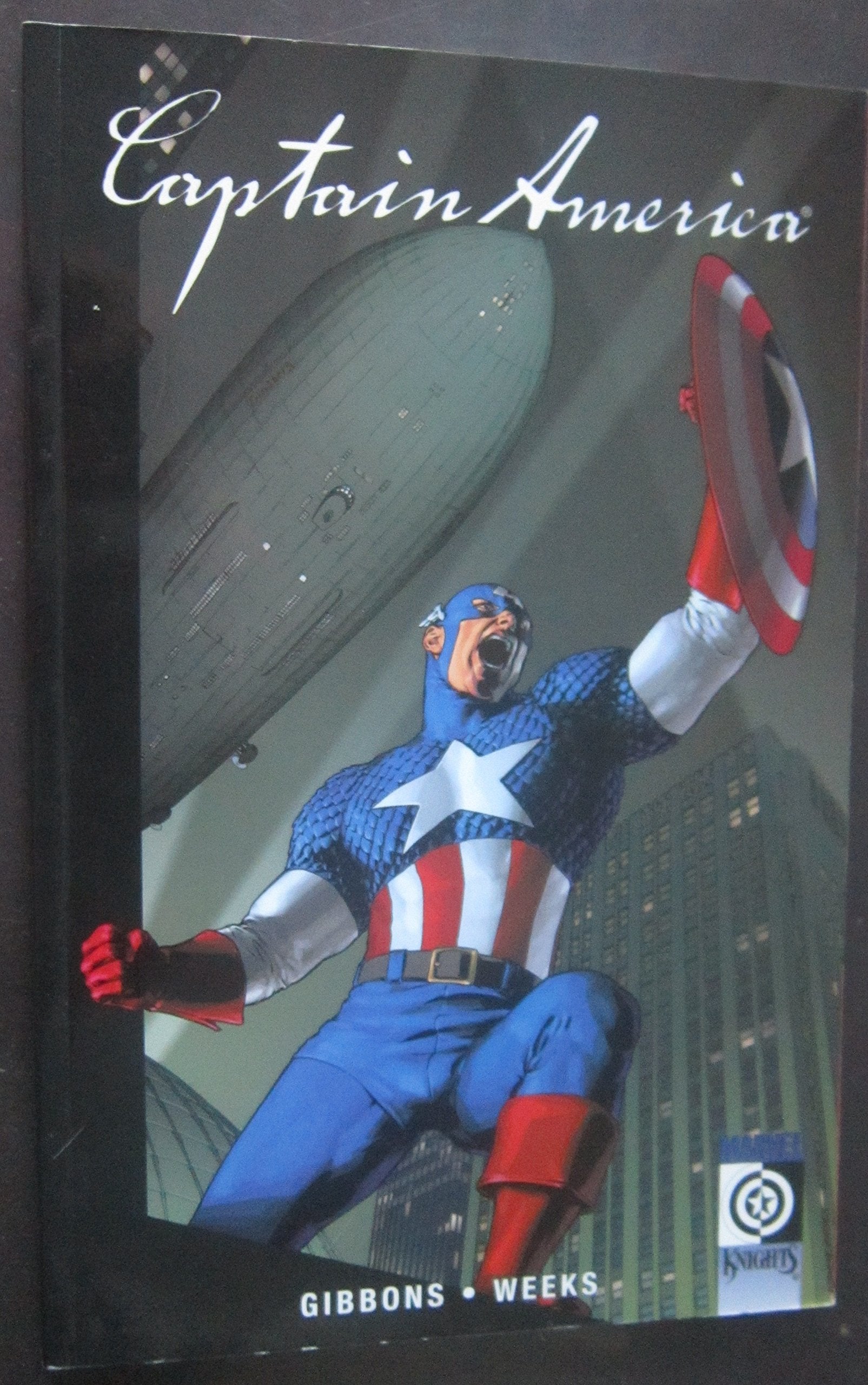 Marvel Knights,Vol. 4. Captain America : Cap Lives Manga