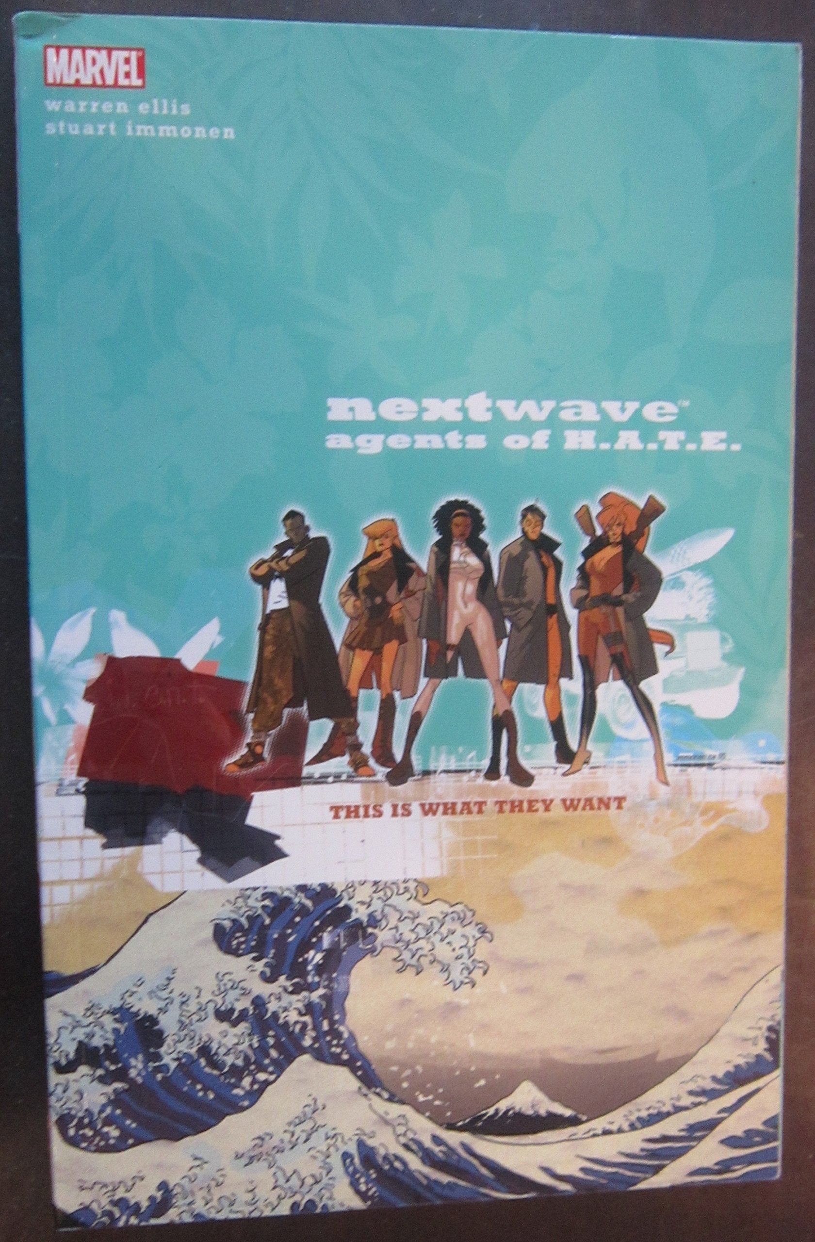 Nextwave: Agents of H.A.T.E. Vol. 1: This Is What They Want Manga