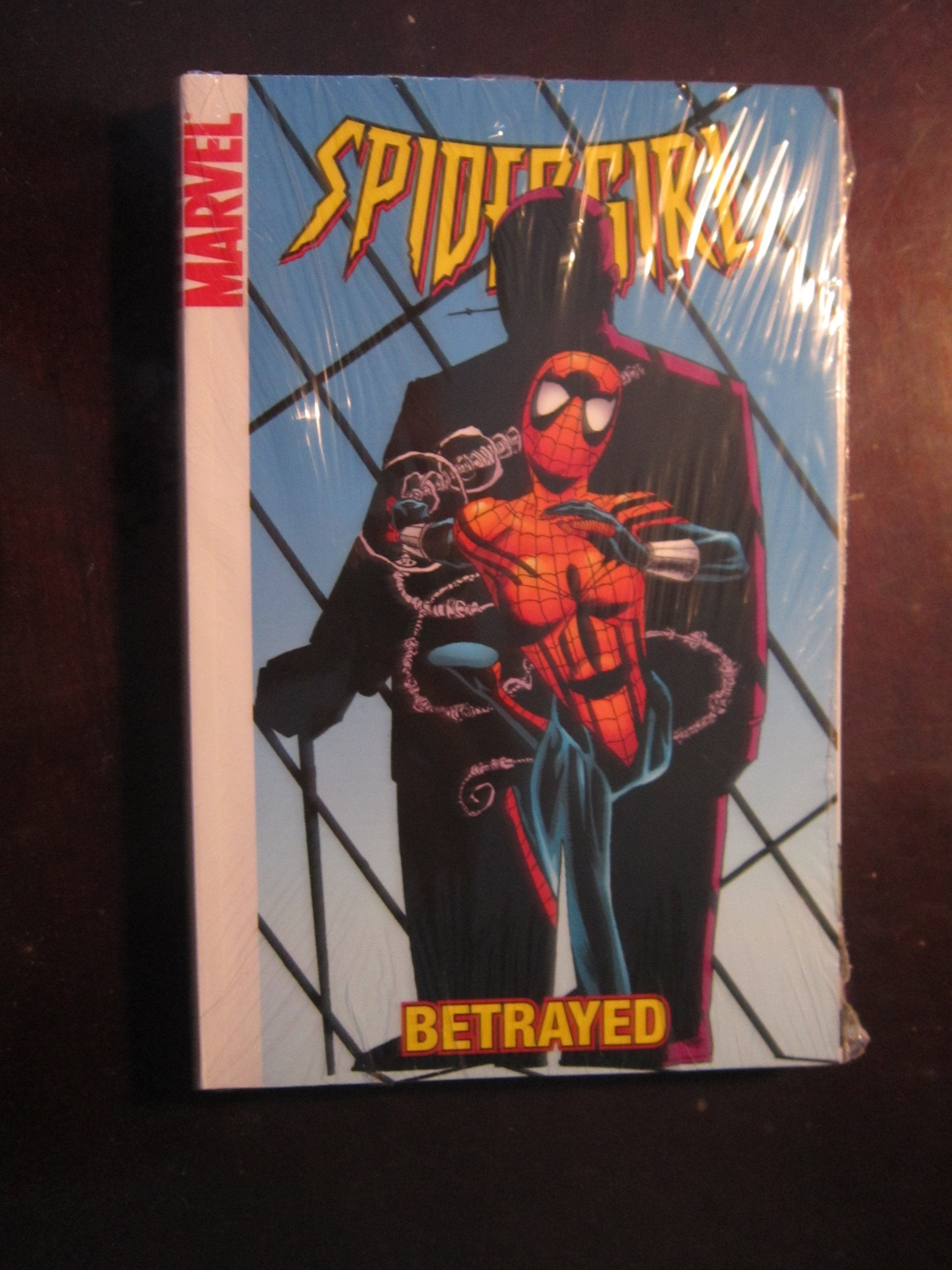 Spider-Girl - Volume 7: Betrayed (Digest, Band 7) Manga