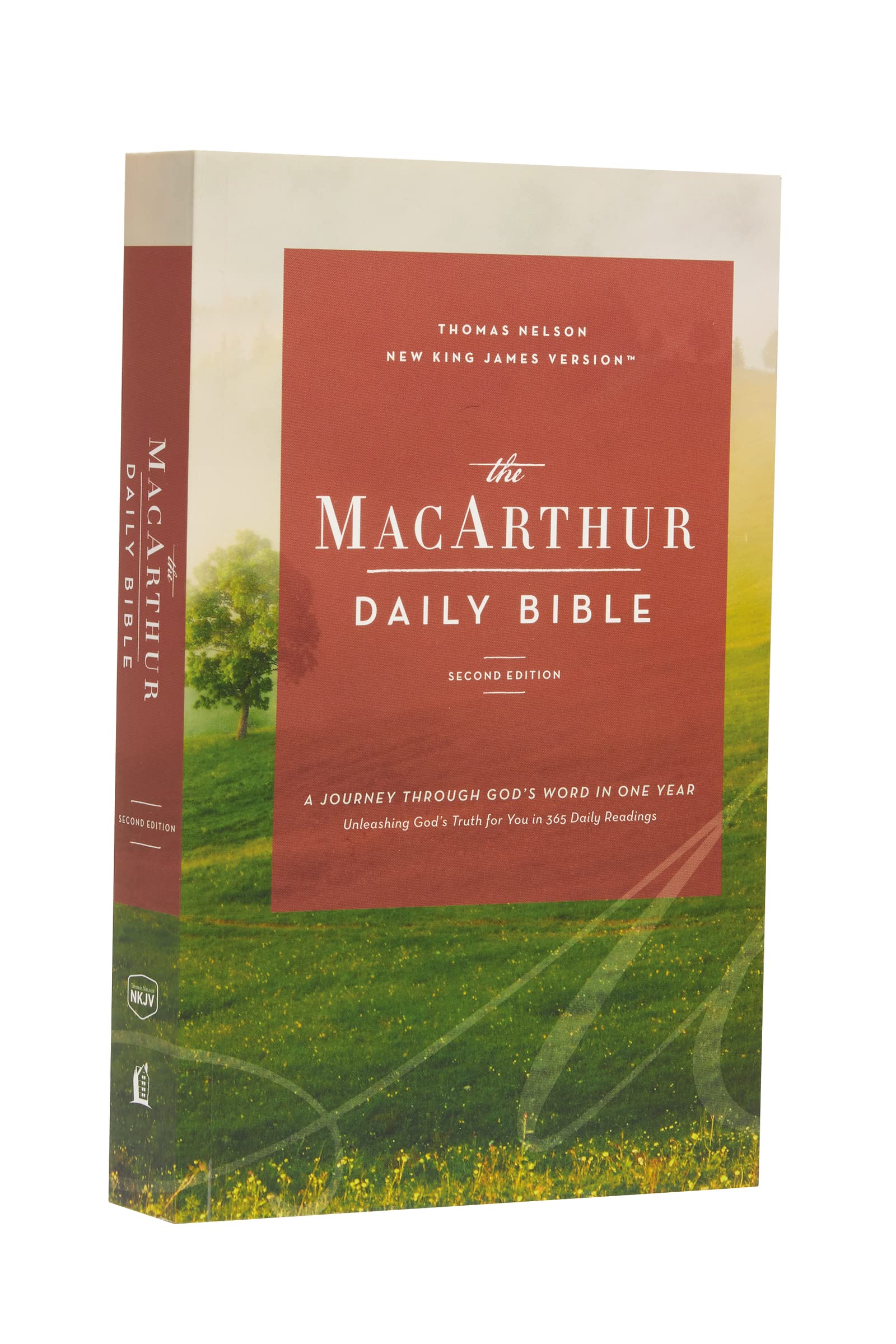 The NKJV, MacArthur Daily Bible, 2nd Edition, Paperback, Comfort Print: A Journey Through God's Word in One Year book