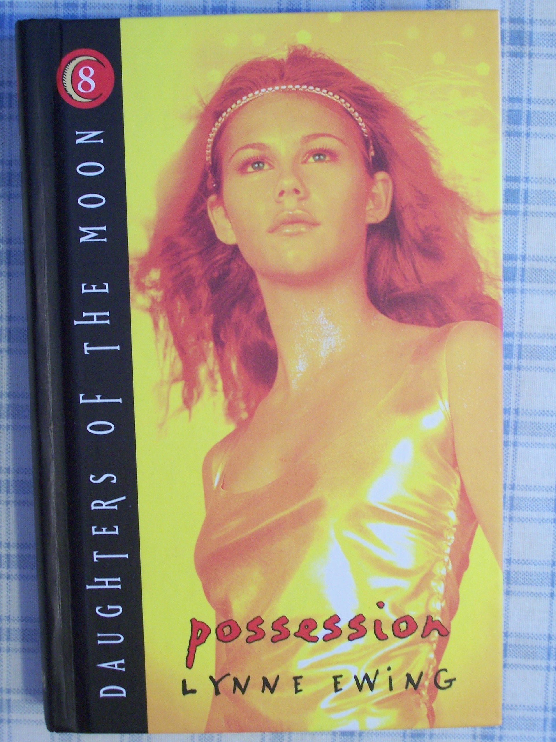 Possession (Daughters of the Moon, 8, Band 8) Fiction