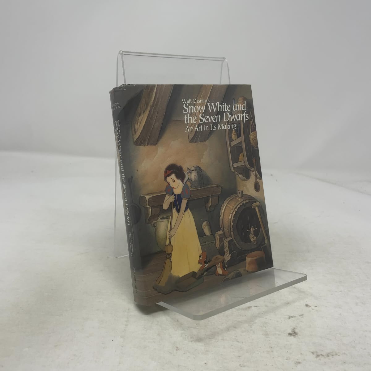 Walt Disney's Snow White and the Seven Dwarfs: An Art in Its Making (A Disney Miniature) Manga