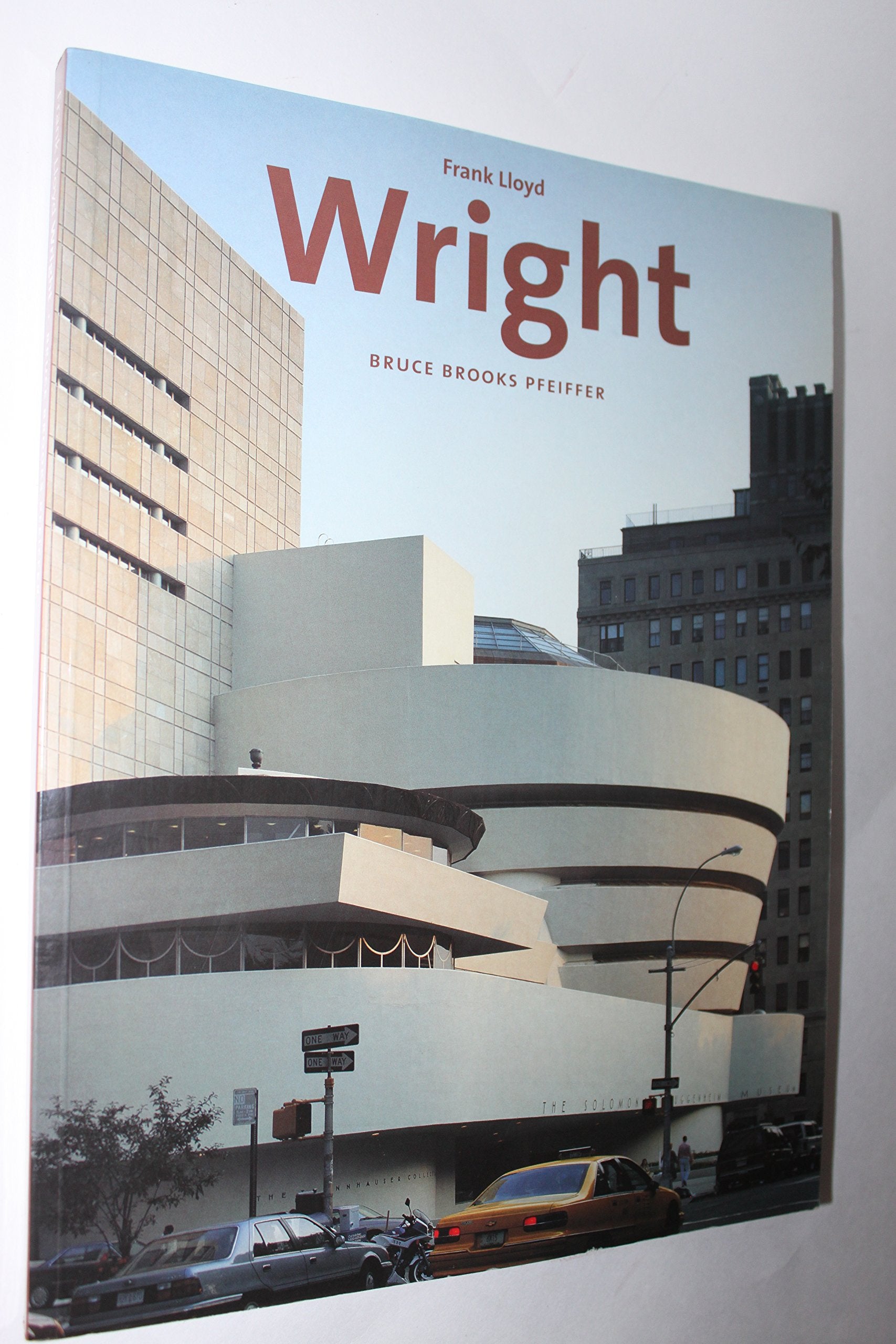 Frank Lloyd Wright: Master Builder (Universe Architecture Series) Art & Literature Books