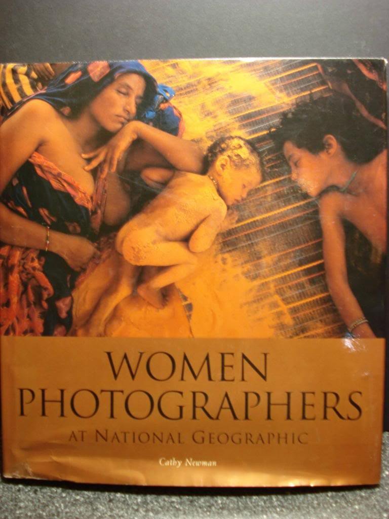 Women Photographers at National Geographic (Direct Mail Edition) Social Sciences