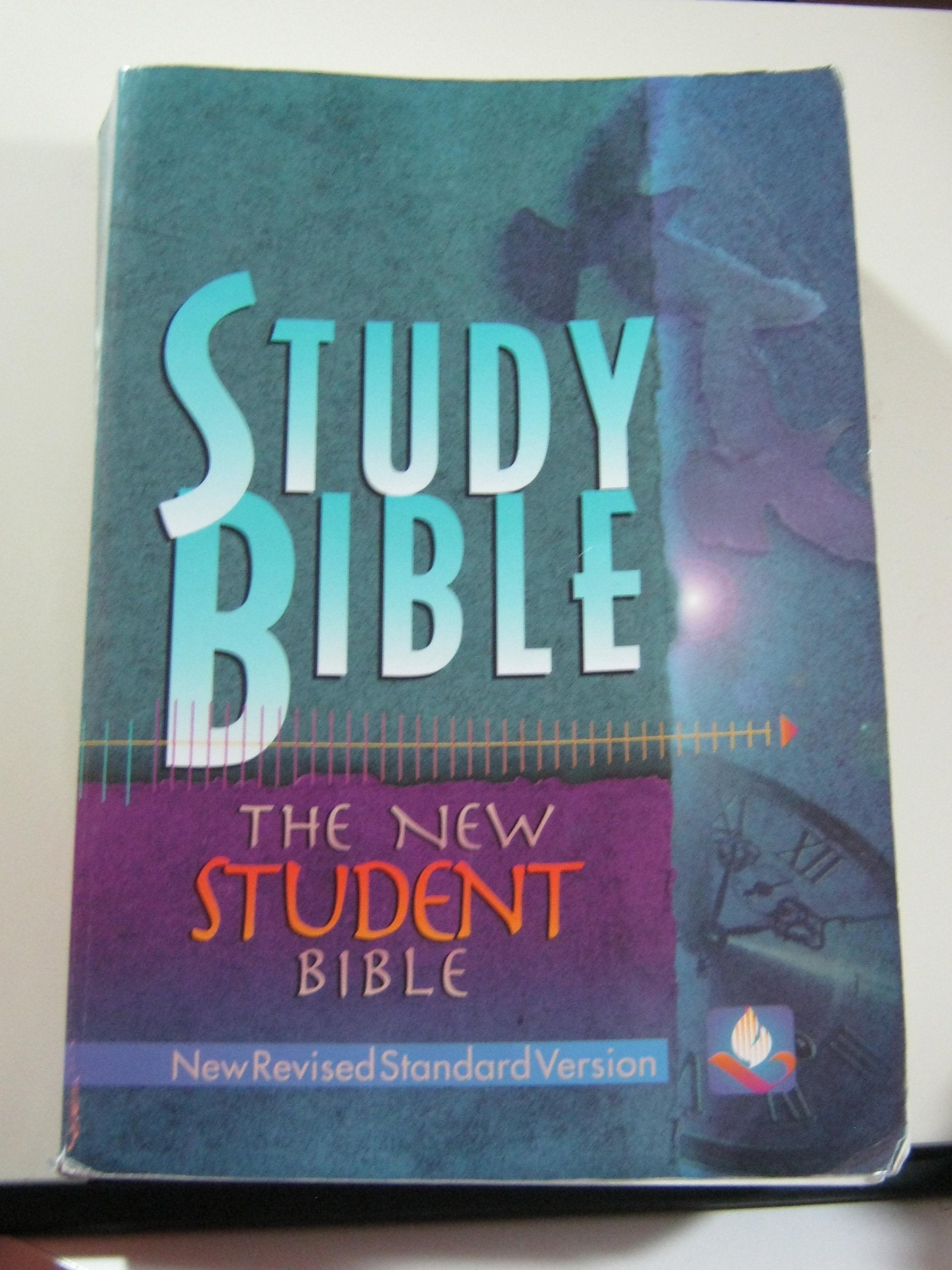 Study Bible: The New Student Bible, New Revised Standard Version Religion & Esotericism
