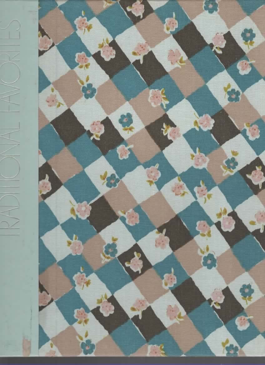 THE ART OF SEWING: TRADITIONAL FAVORITES book