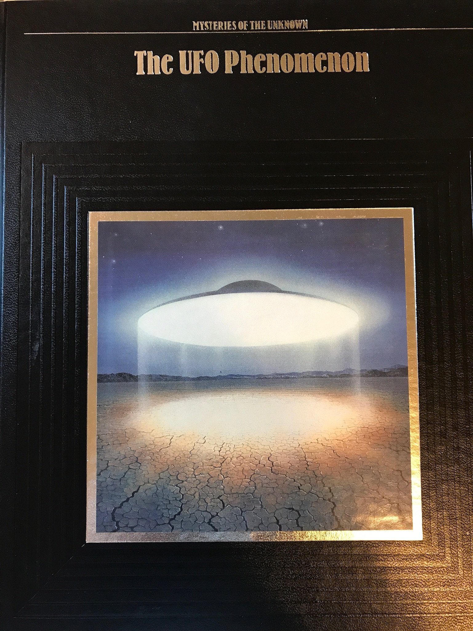 The Ufo Phenomenon (Mysteries of the Unknown) Reference Books