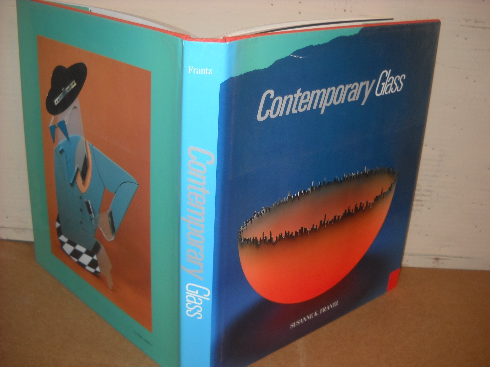 Contemporary Glass: A World Survey from the Corning Museum of Glass Film, Art & Culture