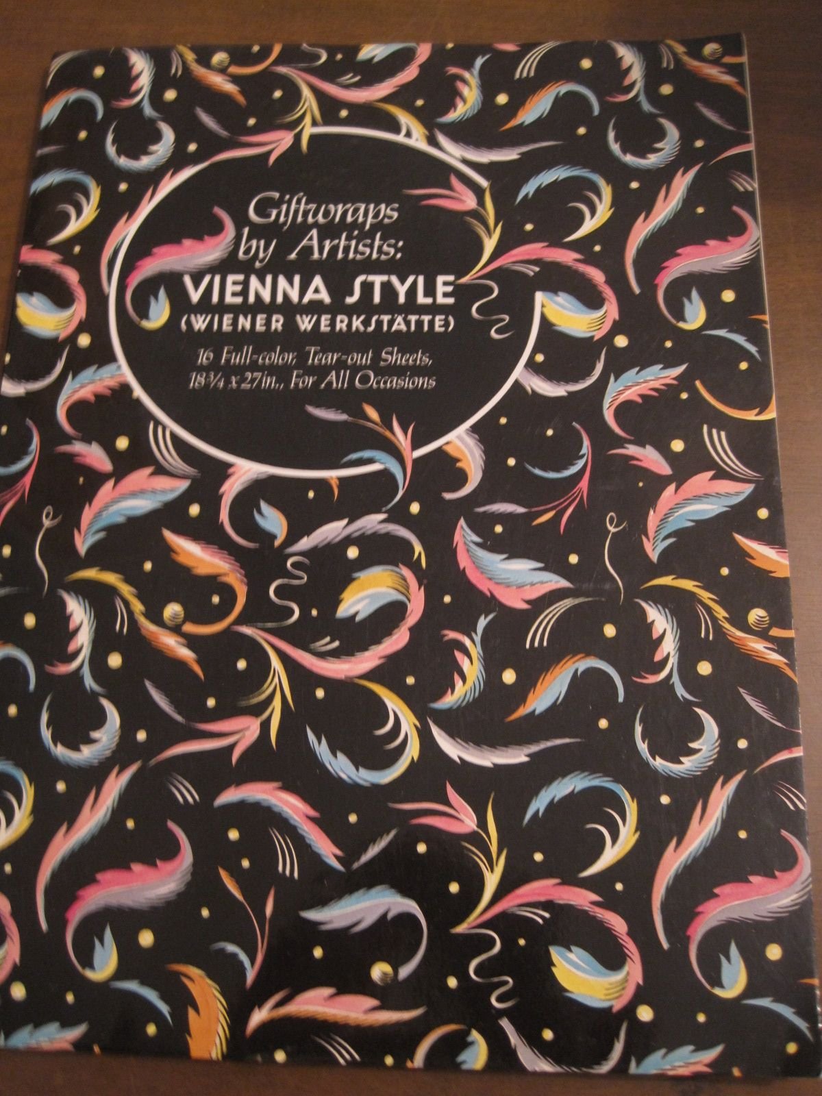 Giftwraps by Artists: Vienna Style/ (Wiener Werkstatte) Books