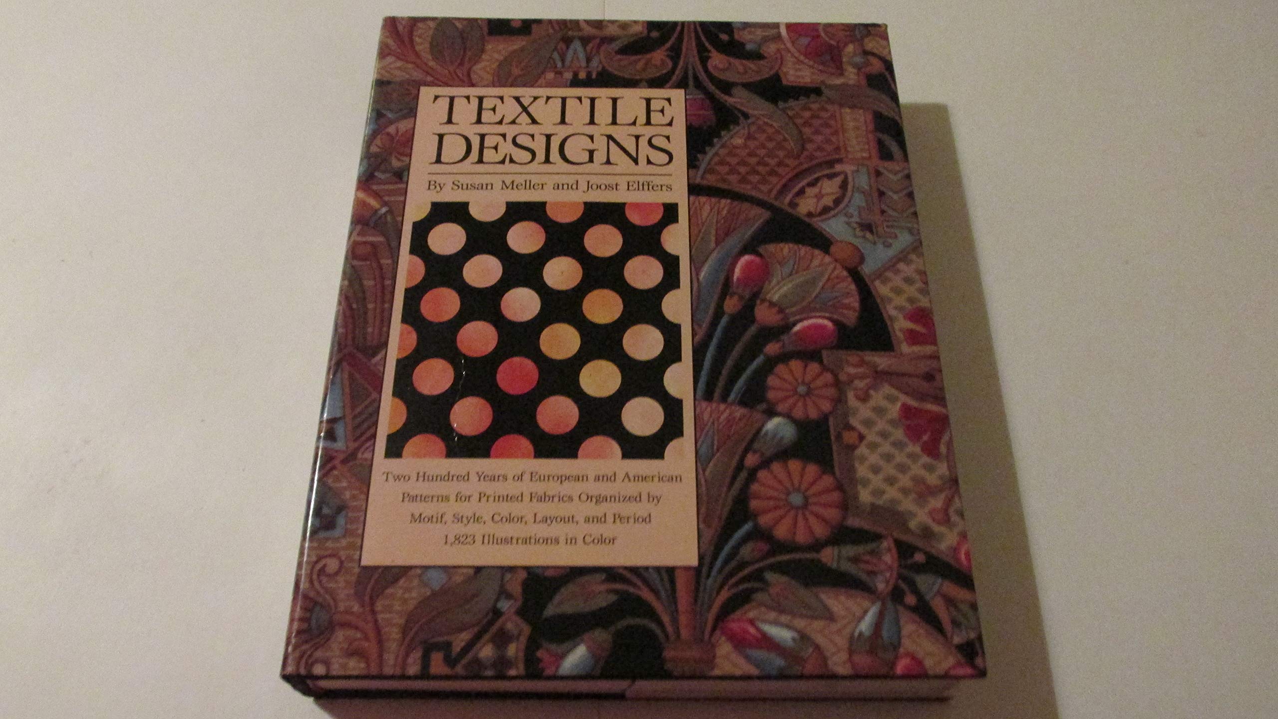 Textile Designs: Two Hundred Years of European and American Patterns for Printed Fabrics Organized by Motif, Style, Color, Layout, and Period : 1,82 Film, Art & Culture