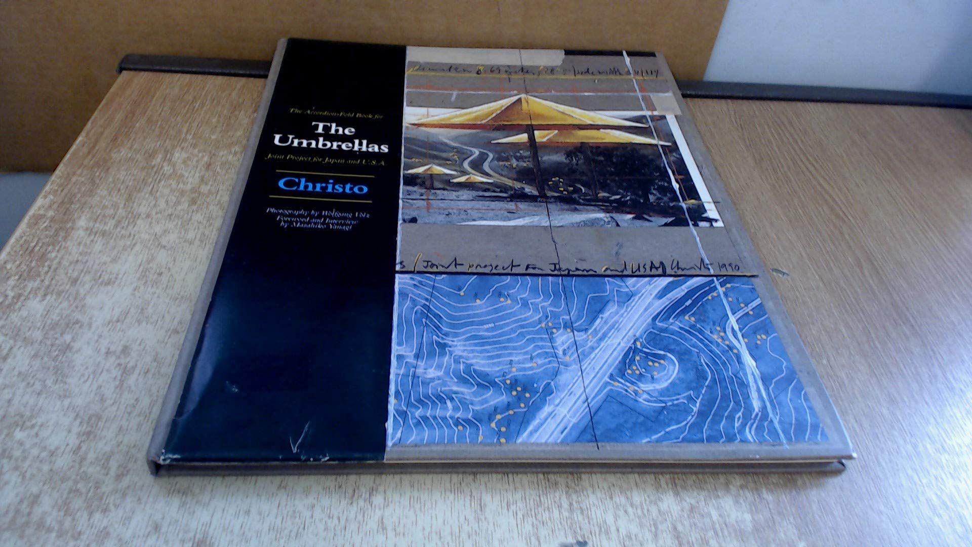 Accordion-fold Book for the Umbrellas: Joint Project for Japan and USA Film, Art & Culture