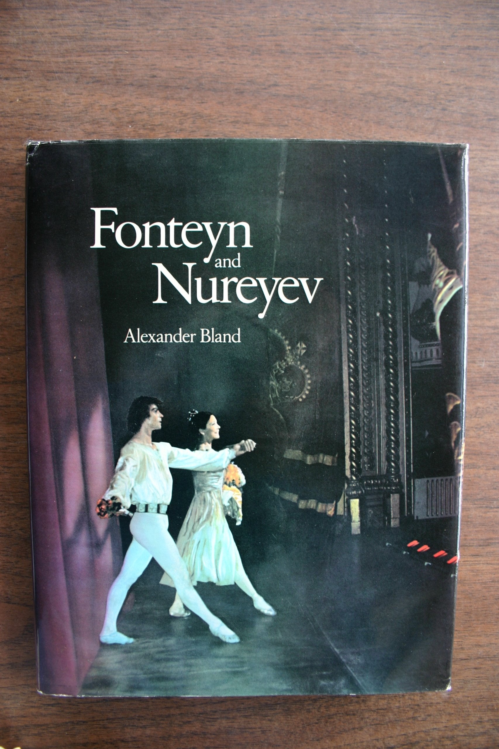 Fonteyn and Nureyev: The story of a partnership Books