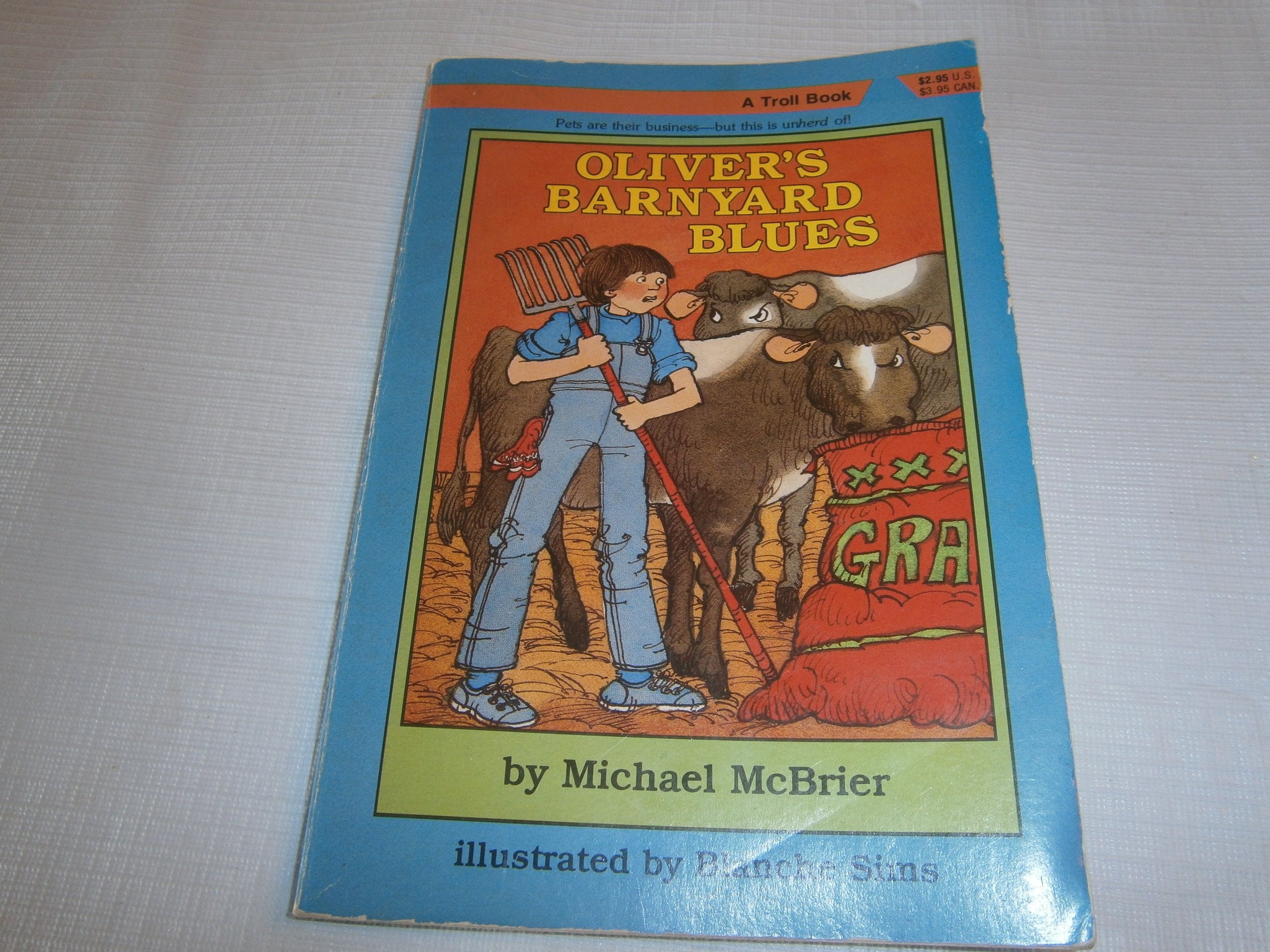 Oliver's Barnyard Blues (Oliver and Company) Novels & Short Stories