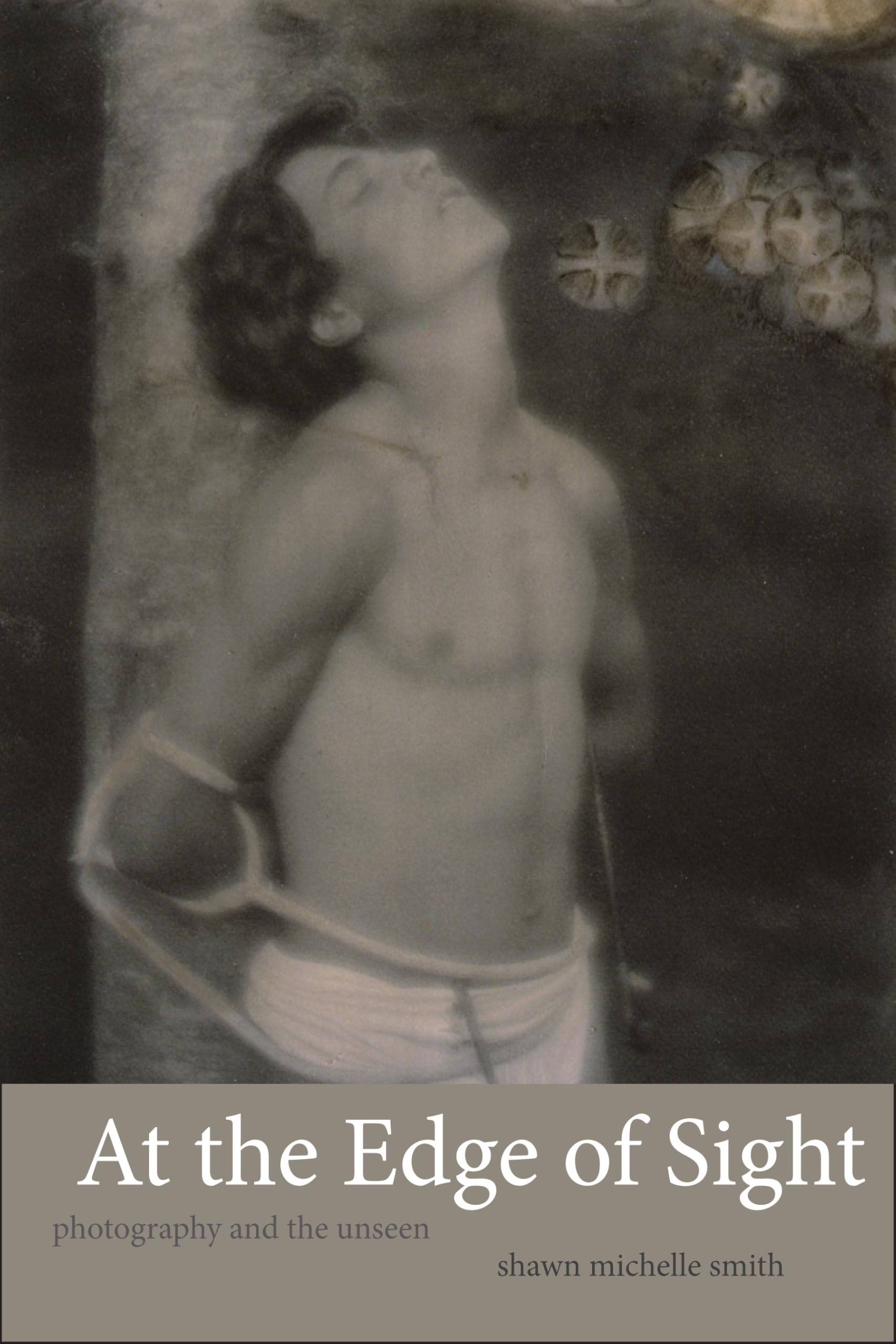 At the Edge of Sight: Photography and the Unseen Social Sciences