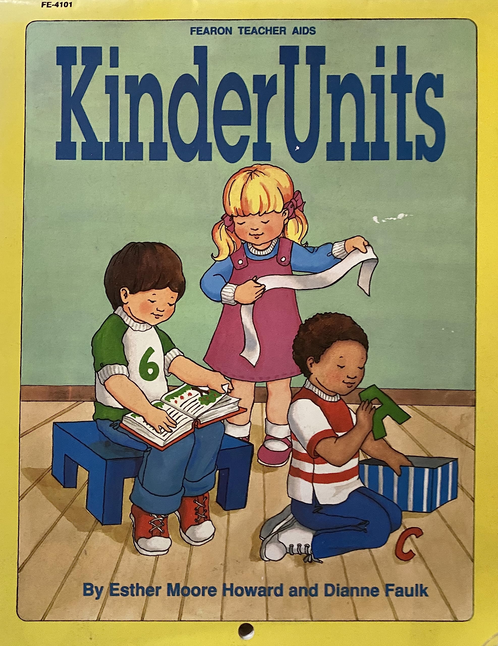 KinderUnits: A Preplanned Calendar of Thematic Kindergarten Activities, September-May Books