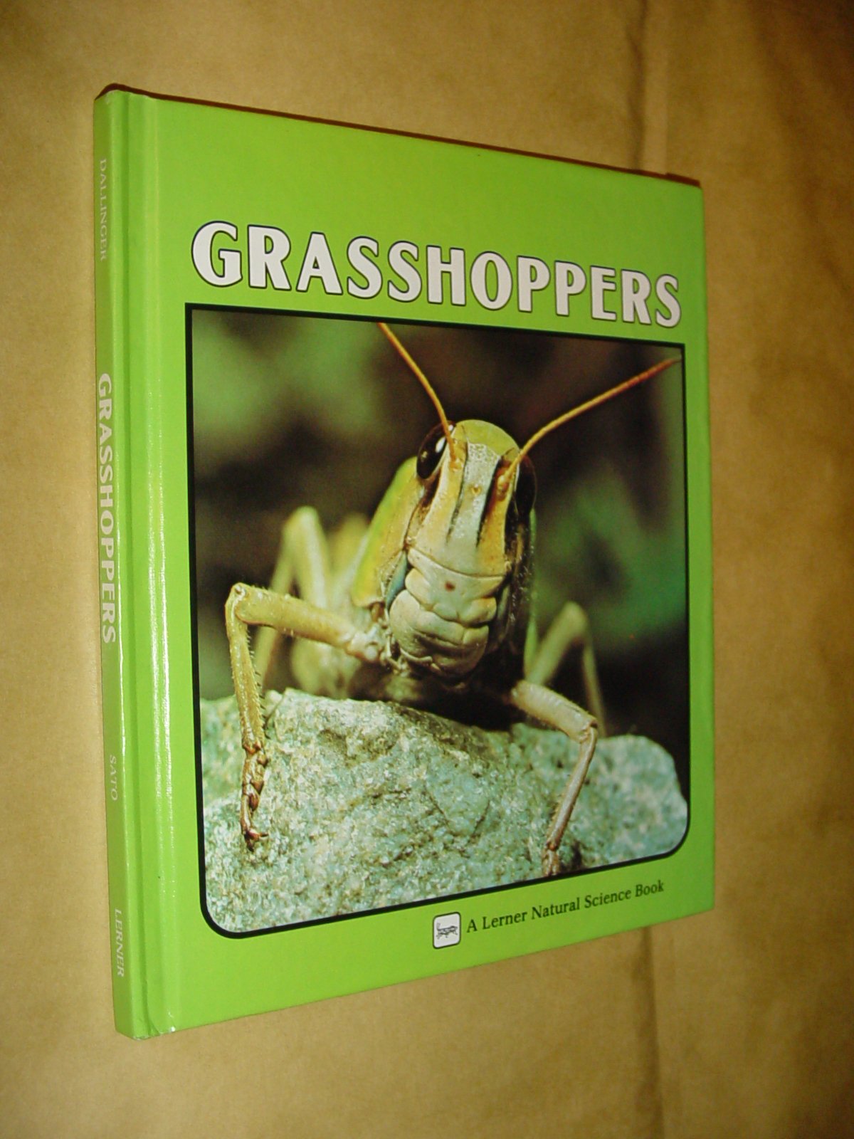 Product Image: Grasshoppers (Lerner Natural Science Book.)