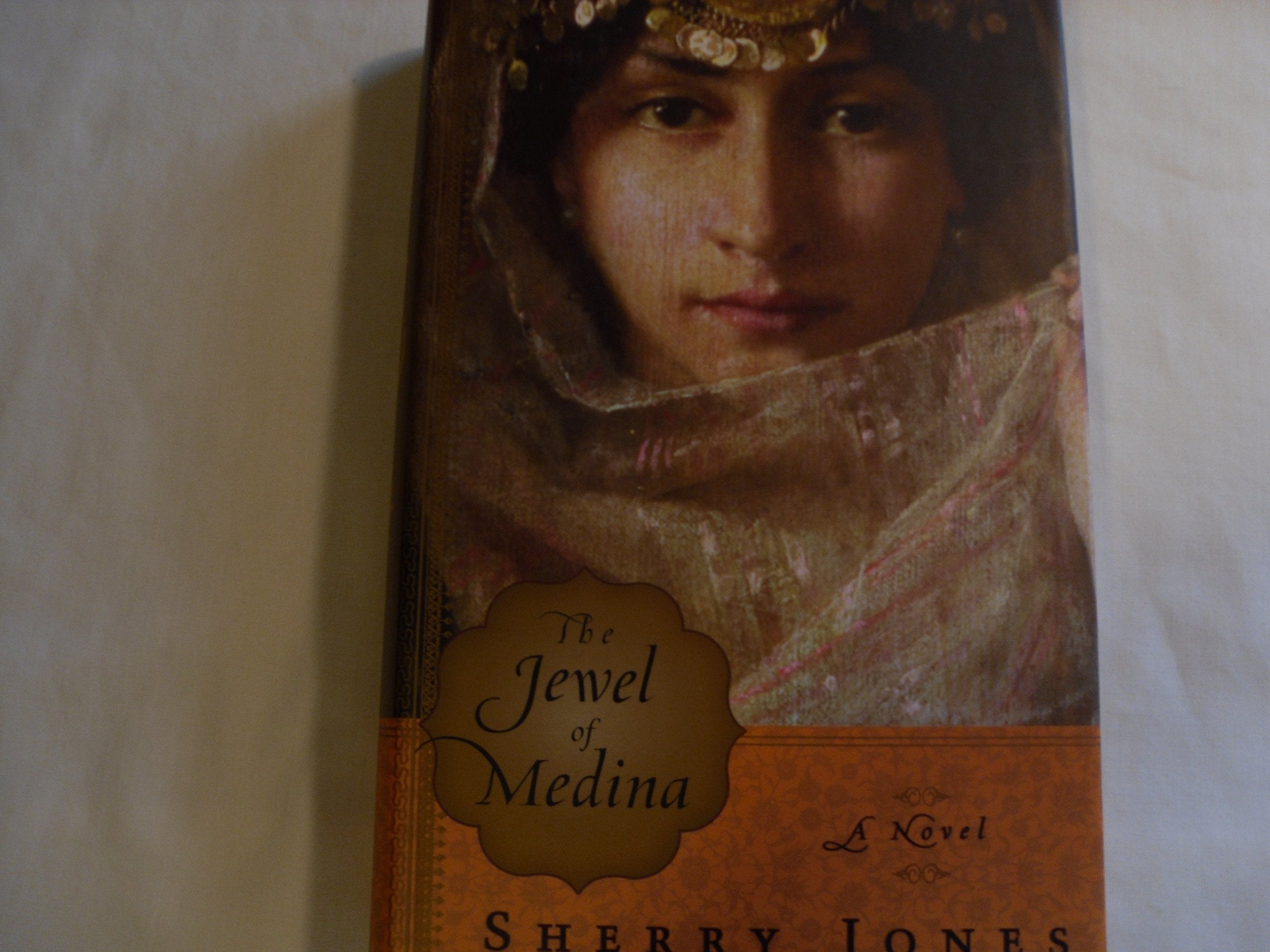 The Jewel of Medina Contemporary literature