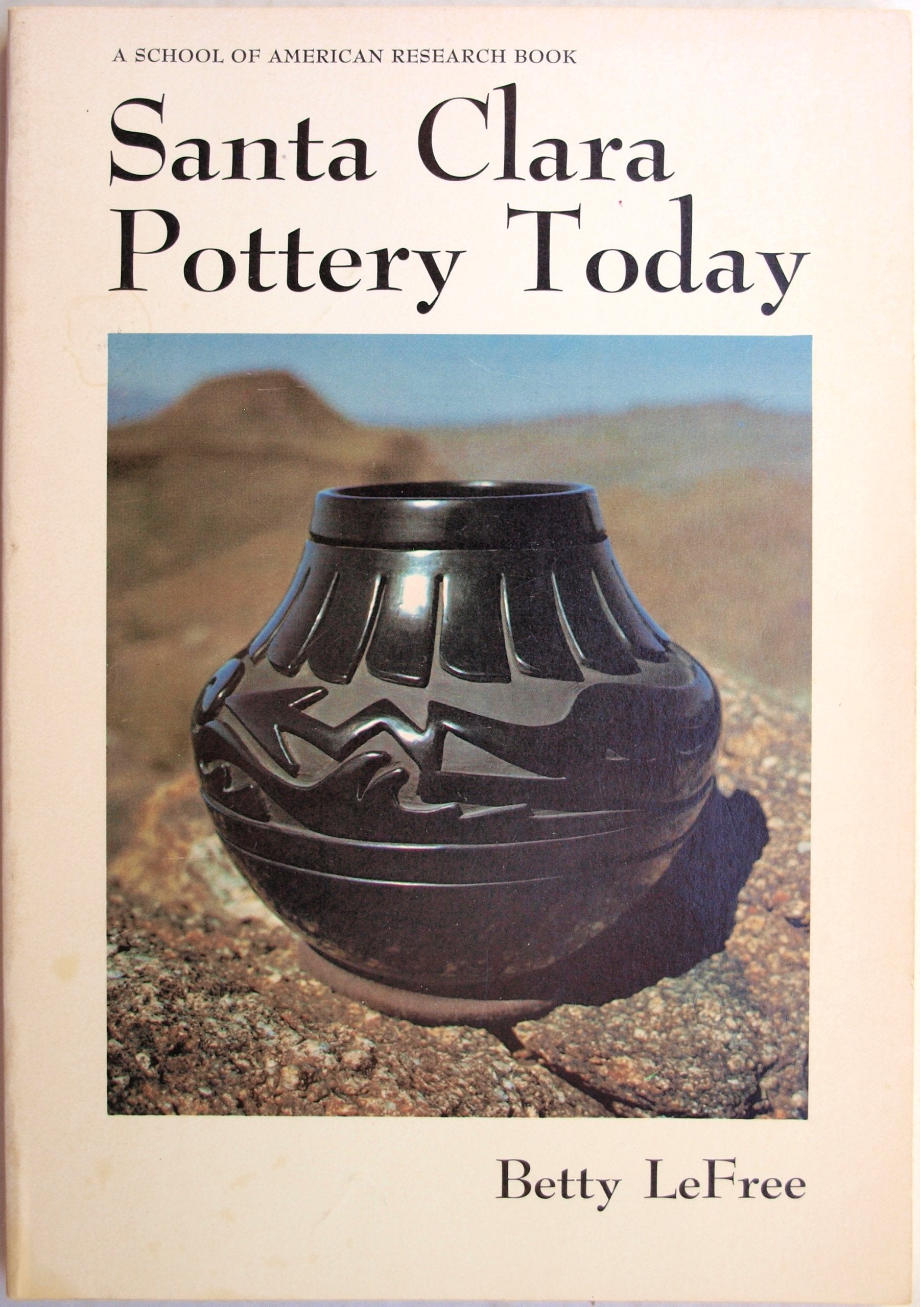 Santa Clara Pottery Today (Monograph Series - School of American Research, No. 29) Hobbies & Crafts