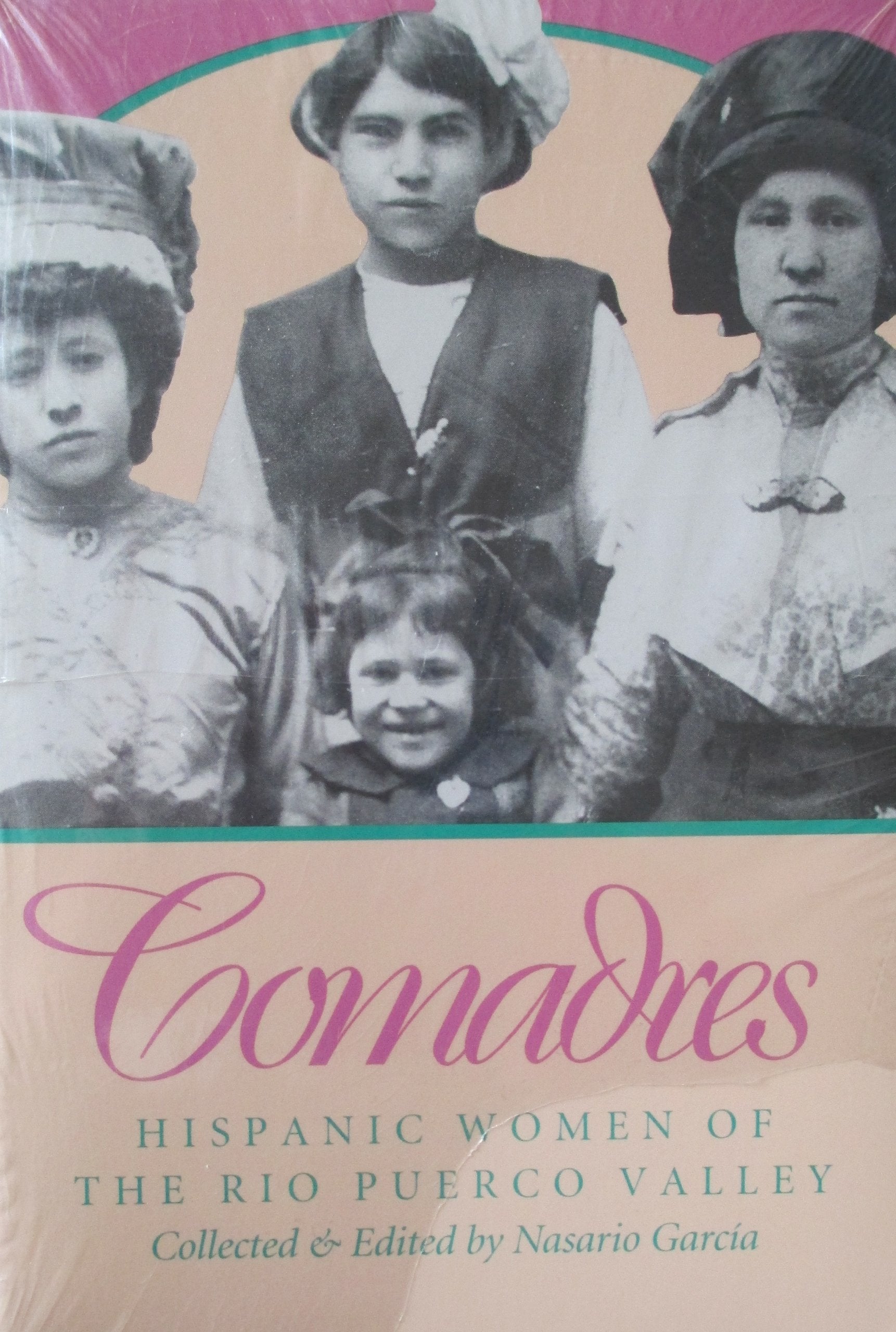 Comadres: Hispanic Women of the Rio Puerco Valley Social Sciences