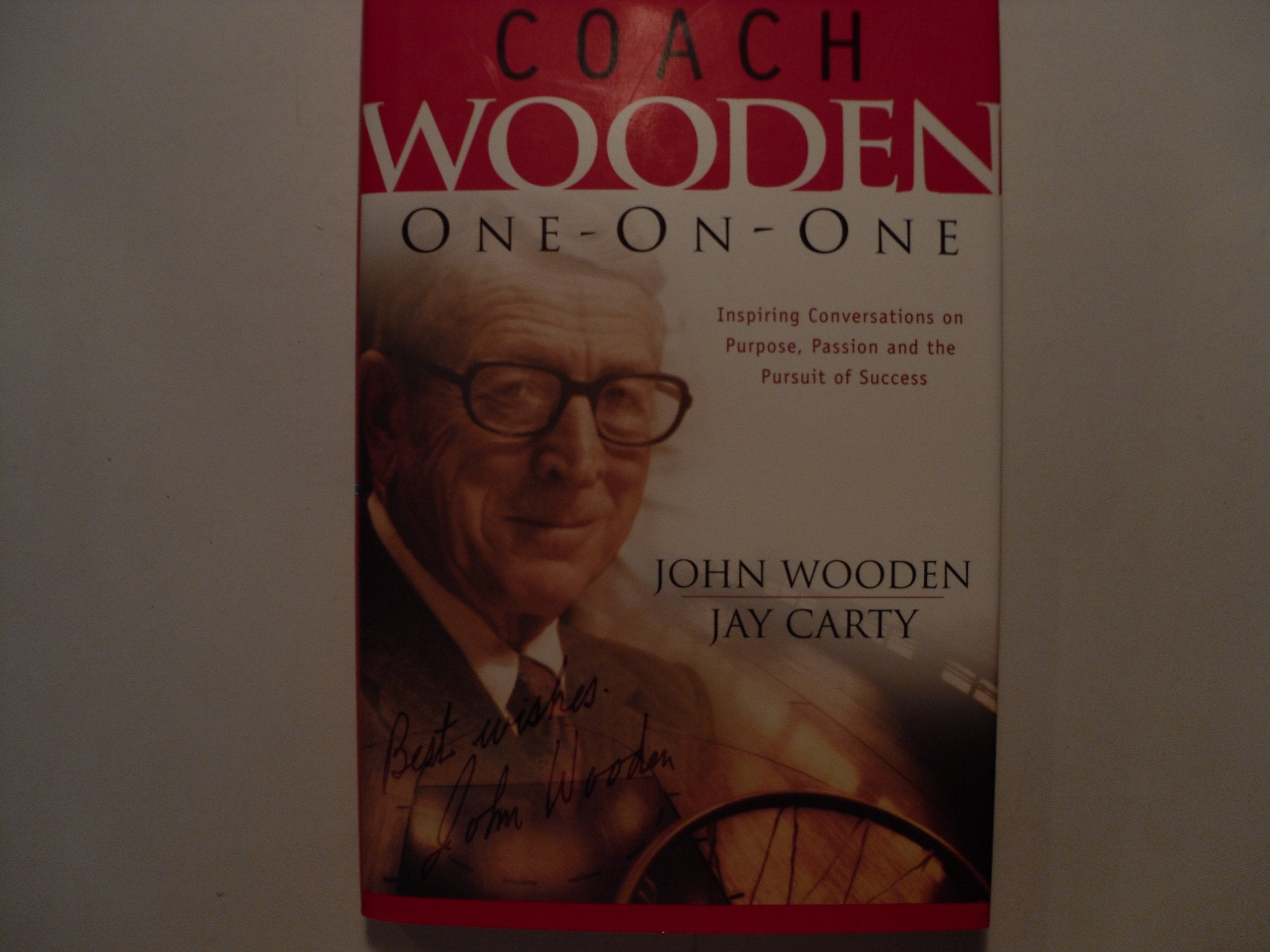 Coach Wooden: One-On-One: A Legend Shares His Thoughts on Values, Victory and Peace of Mind Religion & Esotericism