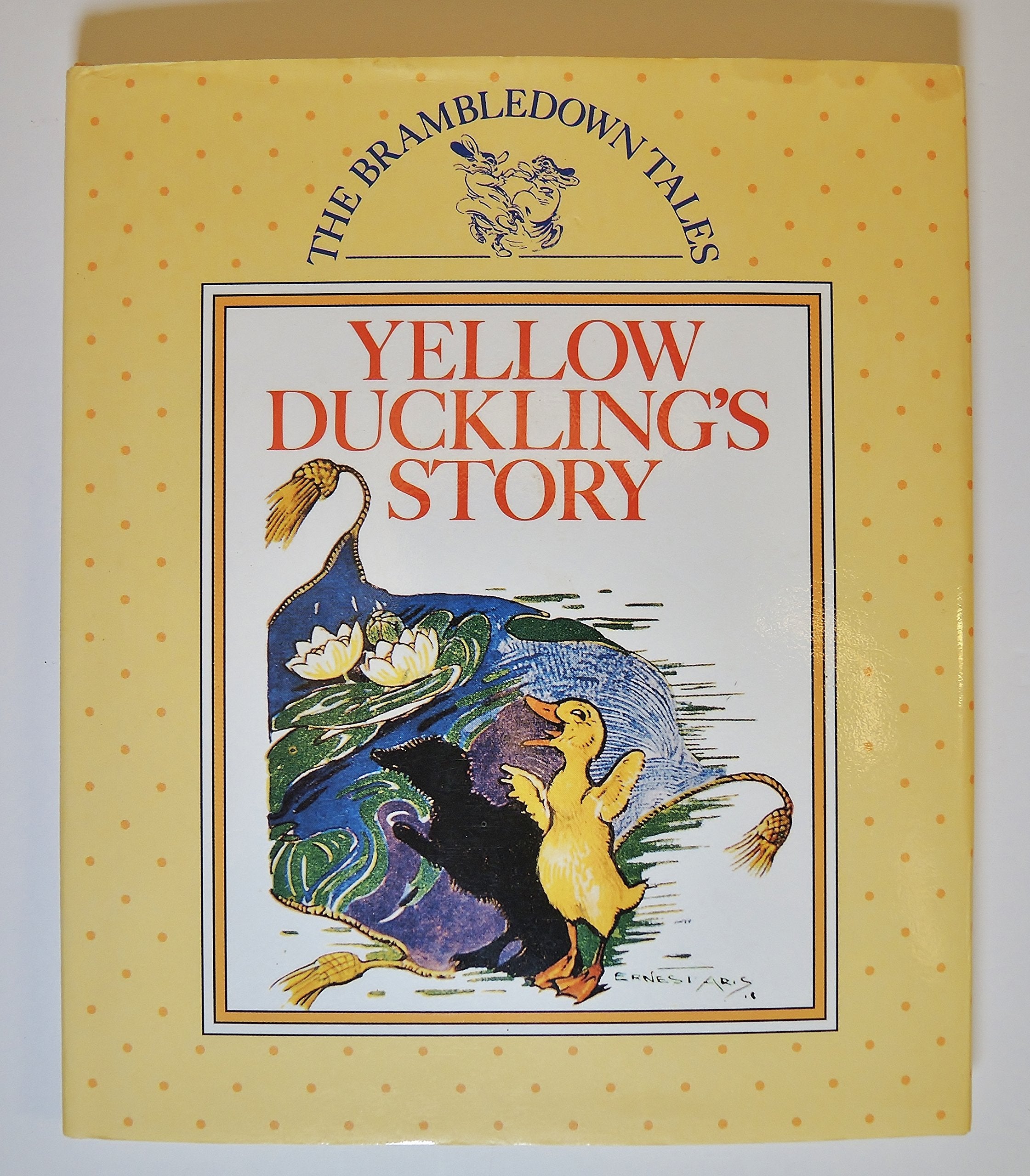 Yellow Duckling's Story (Brambldown Tales Series) Books