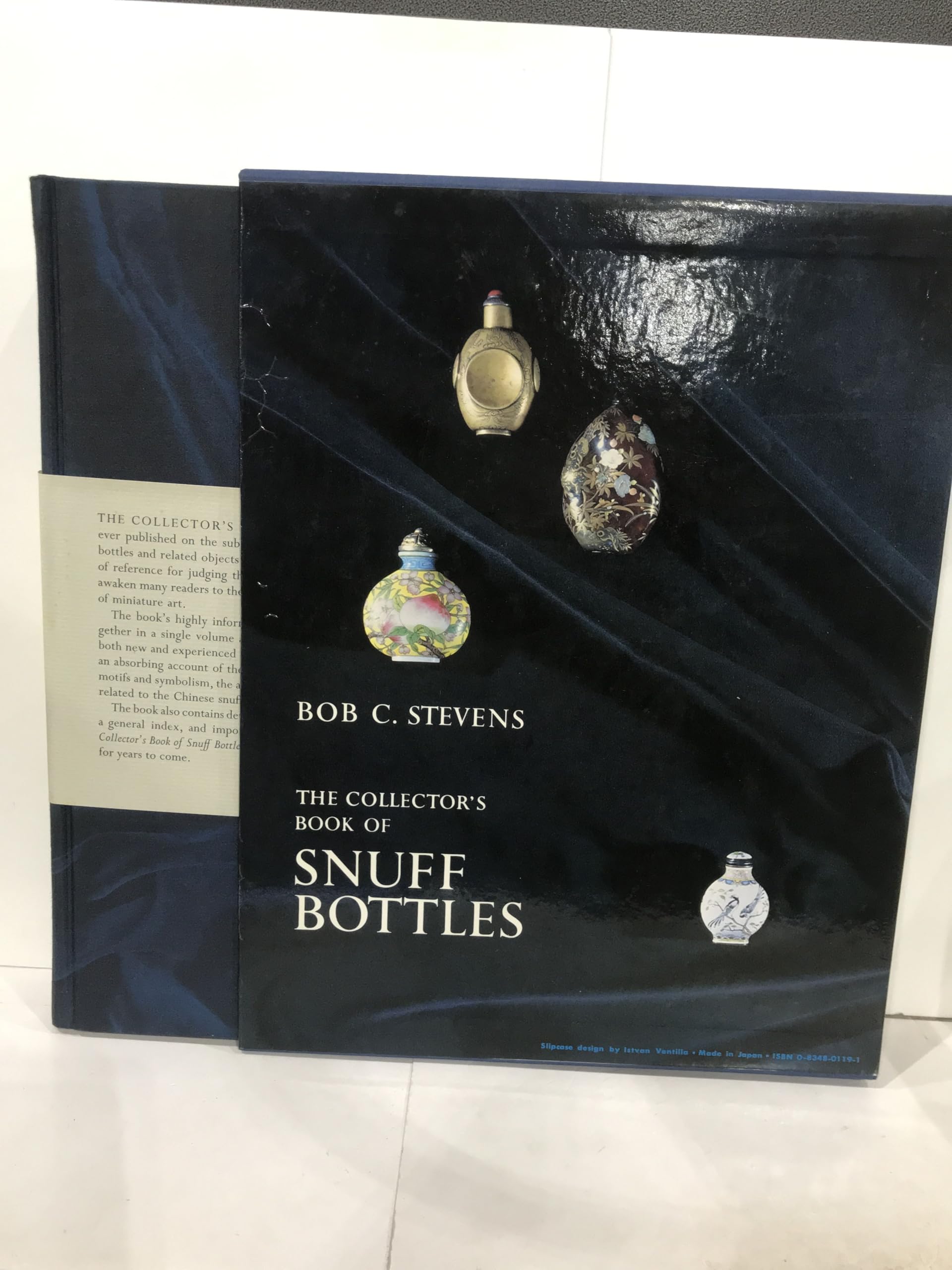 Collector's Book of Snuff Bottles Hobbies & Crafts