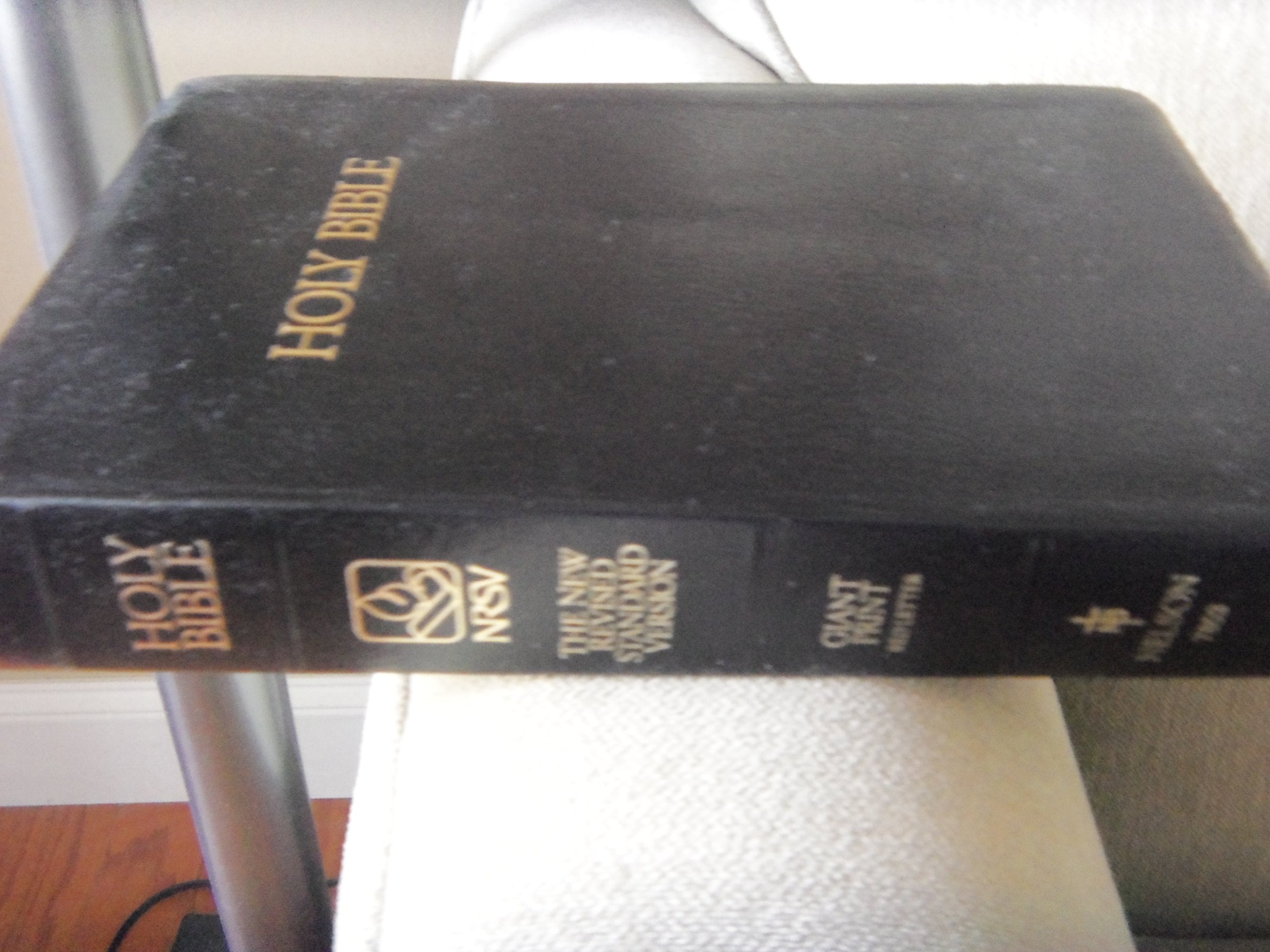 Product Image: Holy Bible: New Revised Standard Version Giant Print, Black Leatherflex